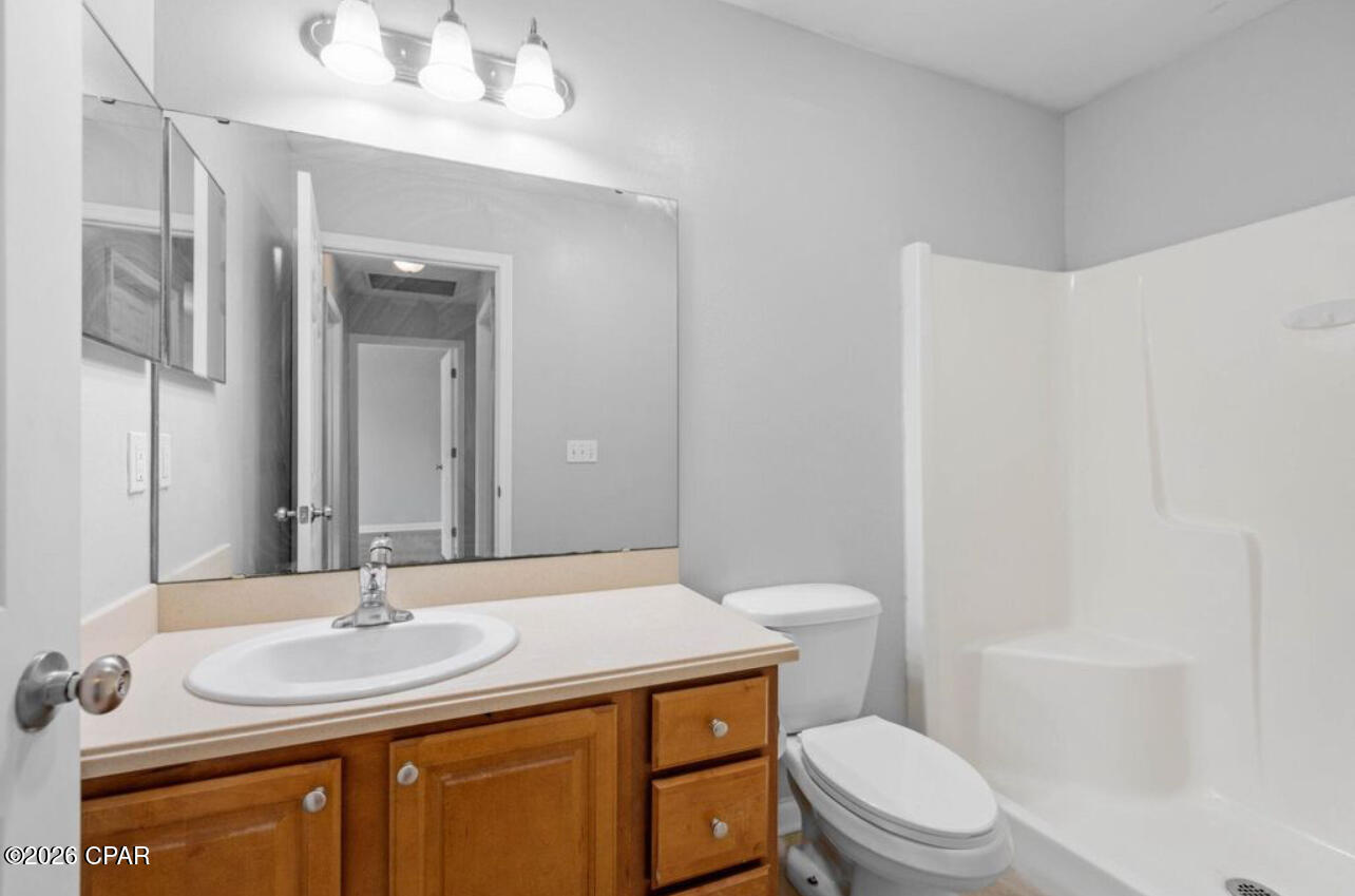 Listing photo id 20 for 1589 Quazar Road