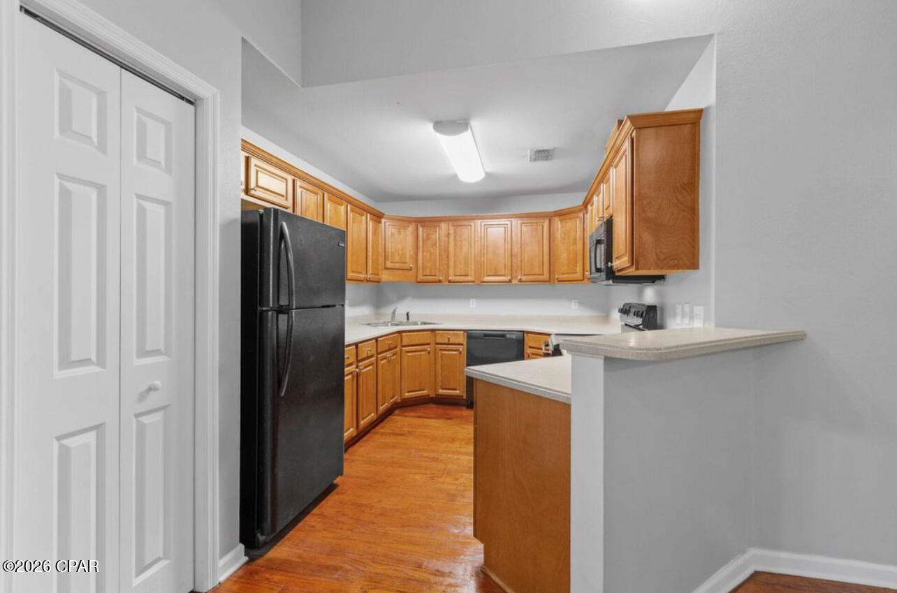 Listing photo id 9 for 1589 Quazar Road