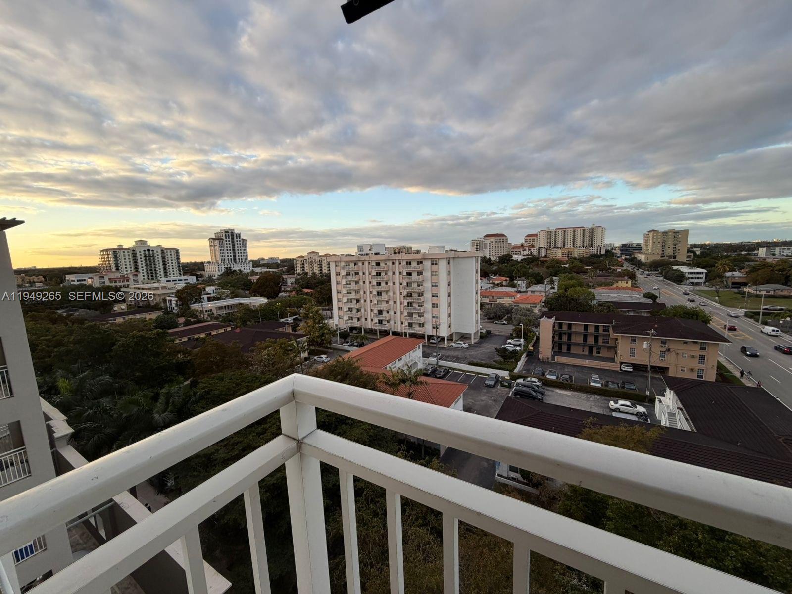 Douglas Grand Condo