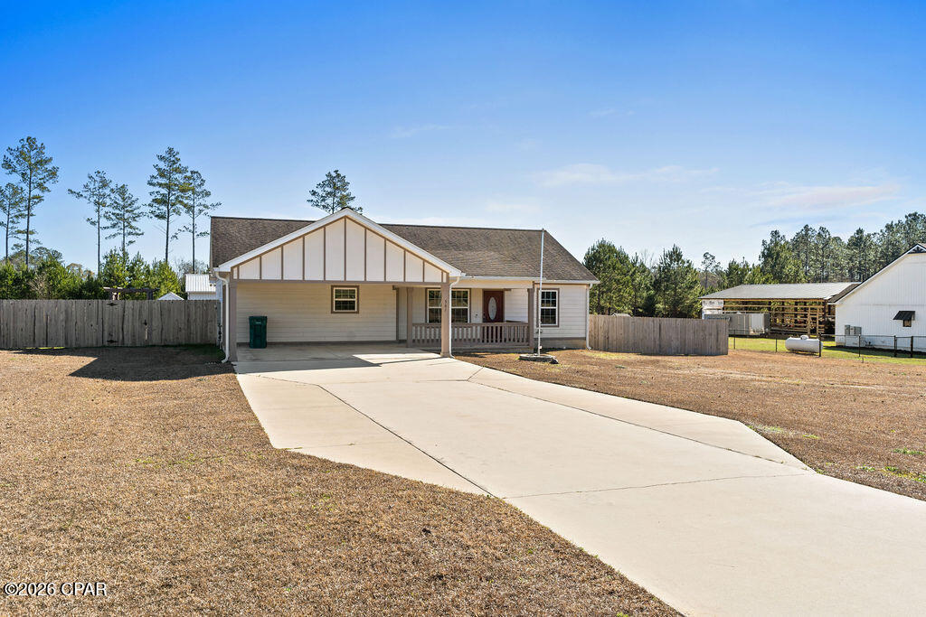 Image 3 For 561 Lakepointe Drive