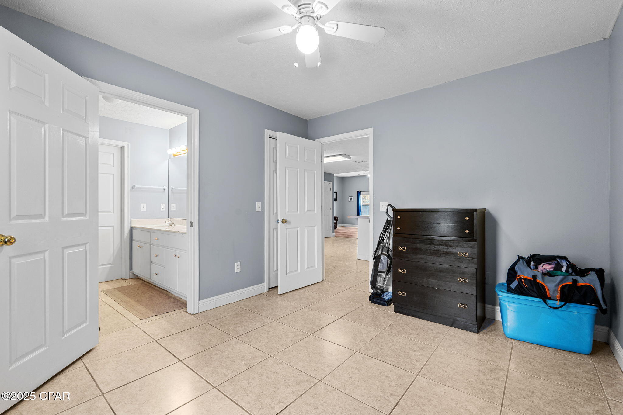 Image 15 For 897 Beach Way