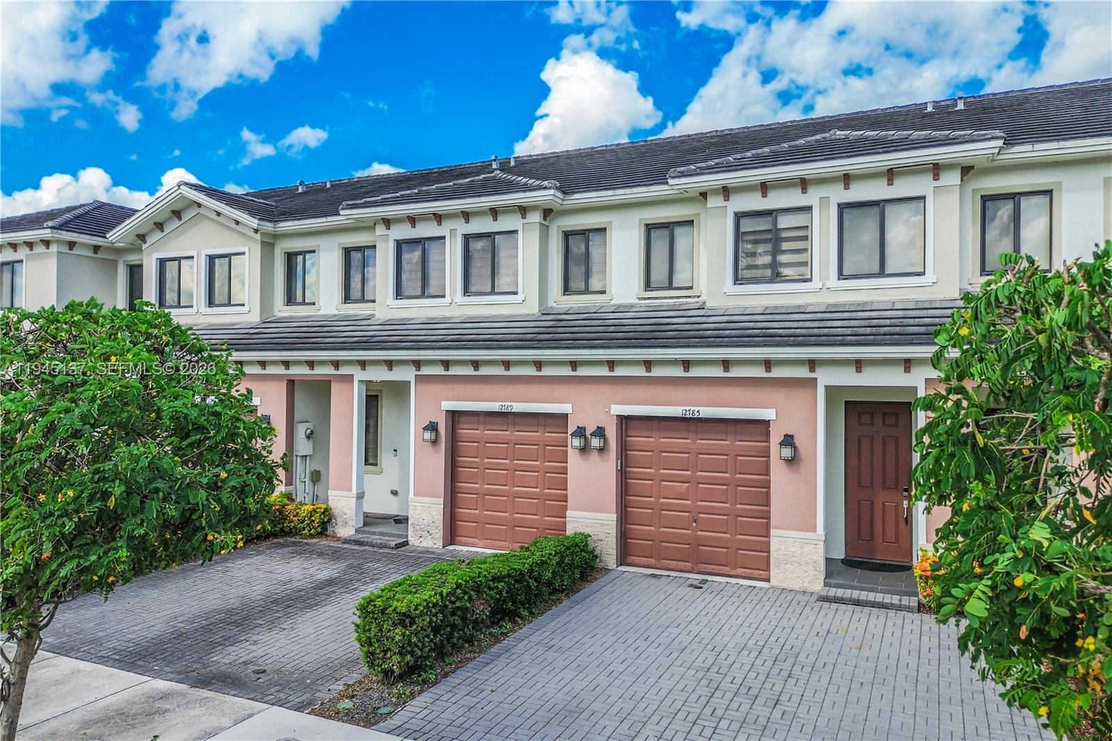 Hidden Lake Townhomes