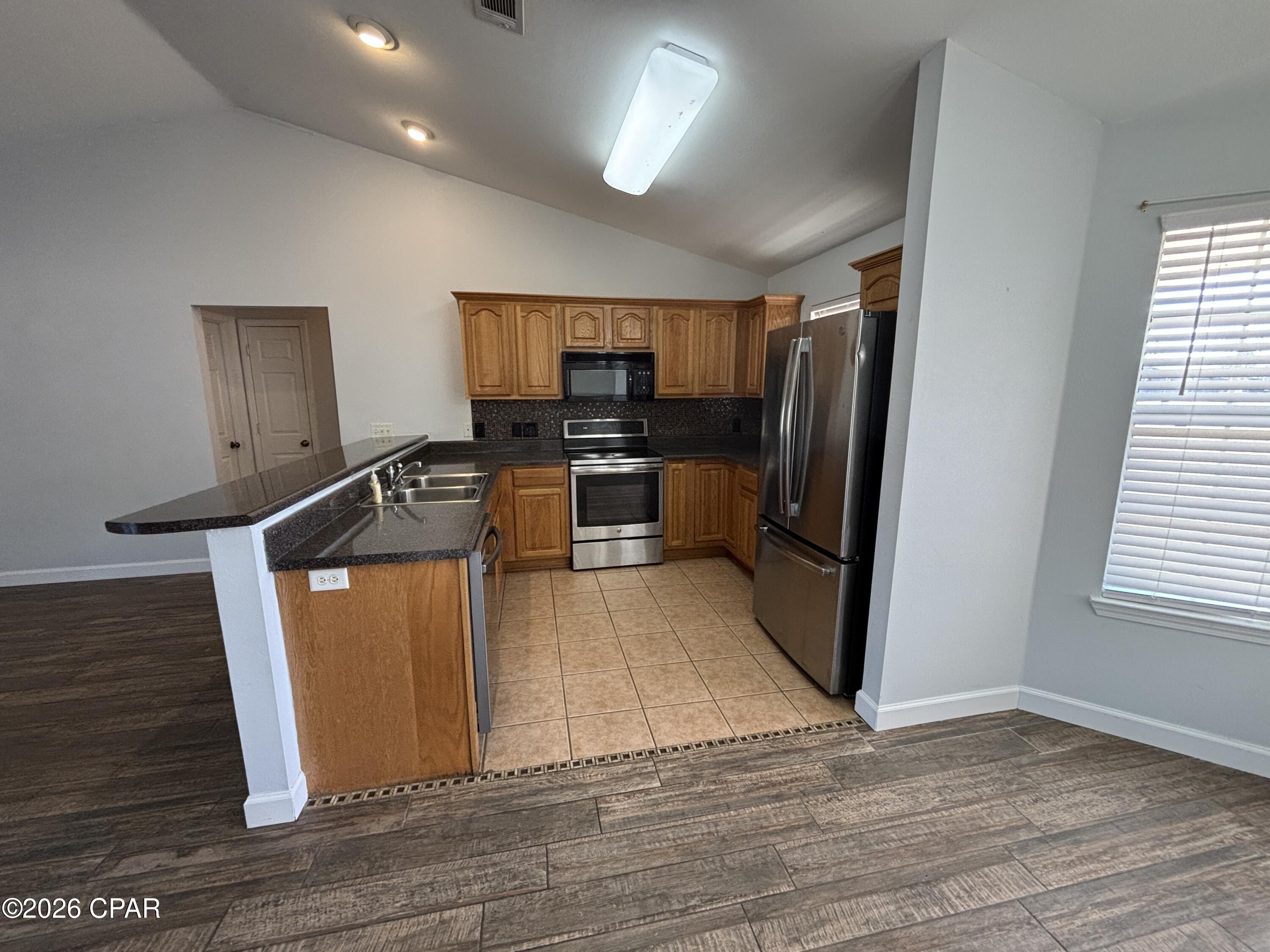 Image 4 For 5127 Stewart Drive