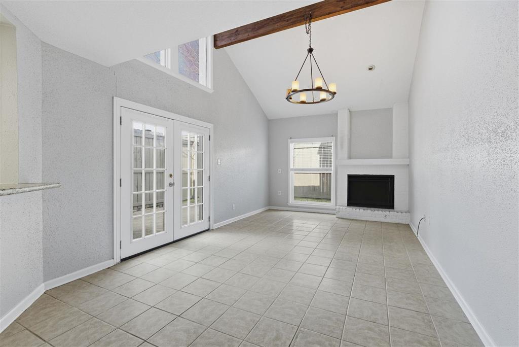 2320 Lake Street — photo 2