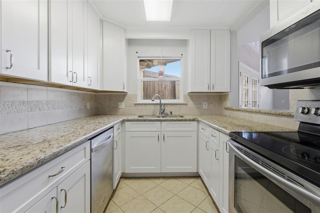 2320 Lake Street — photo 4