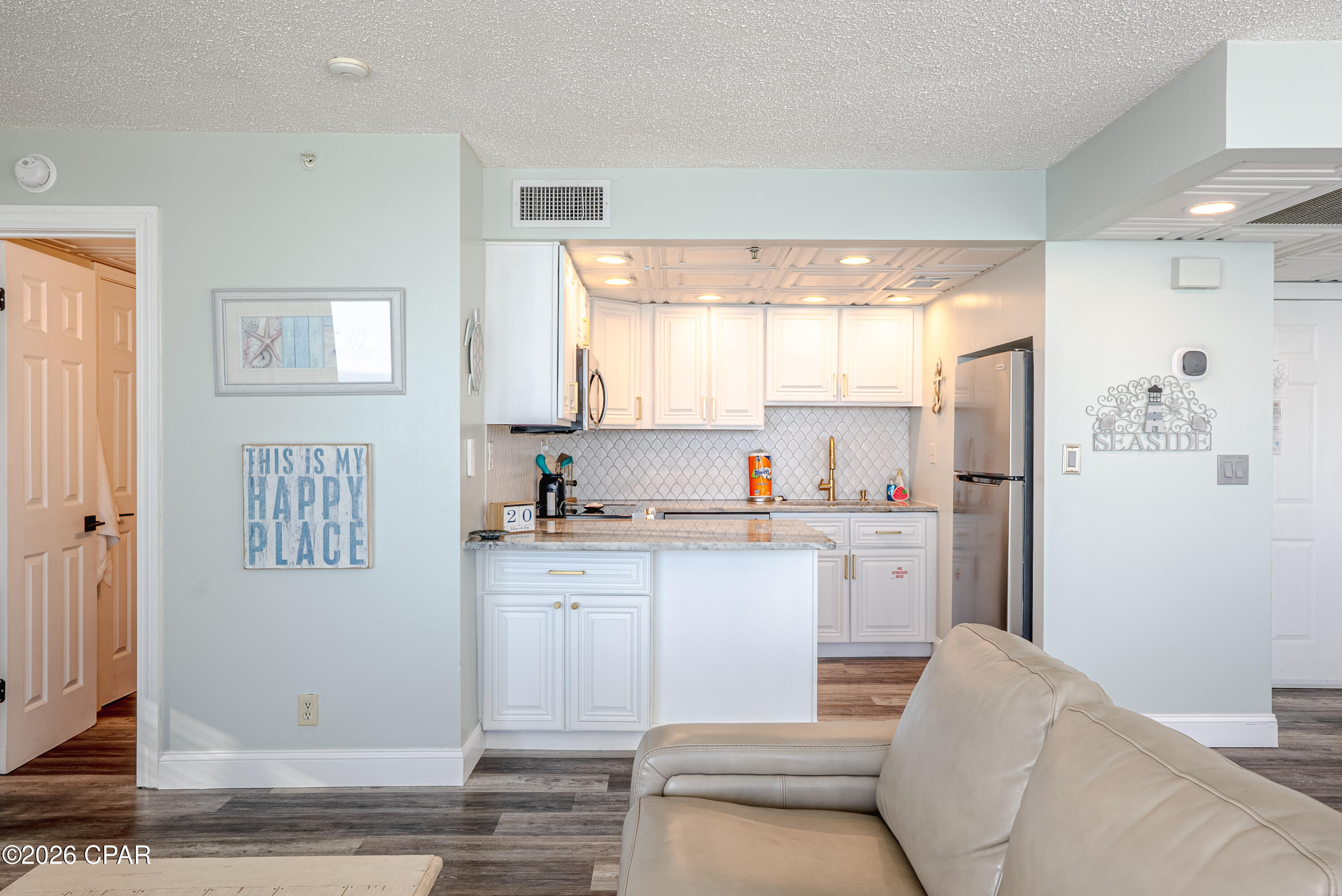 Image 17 For 9850 Thomas Drive 1208e