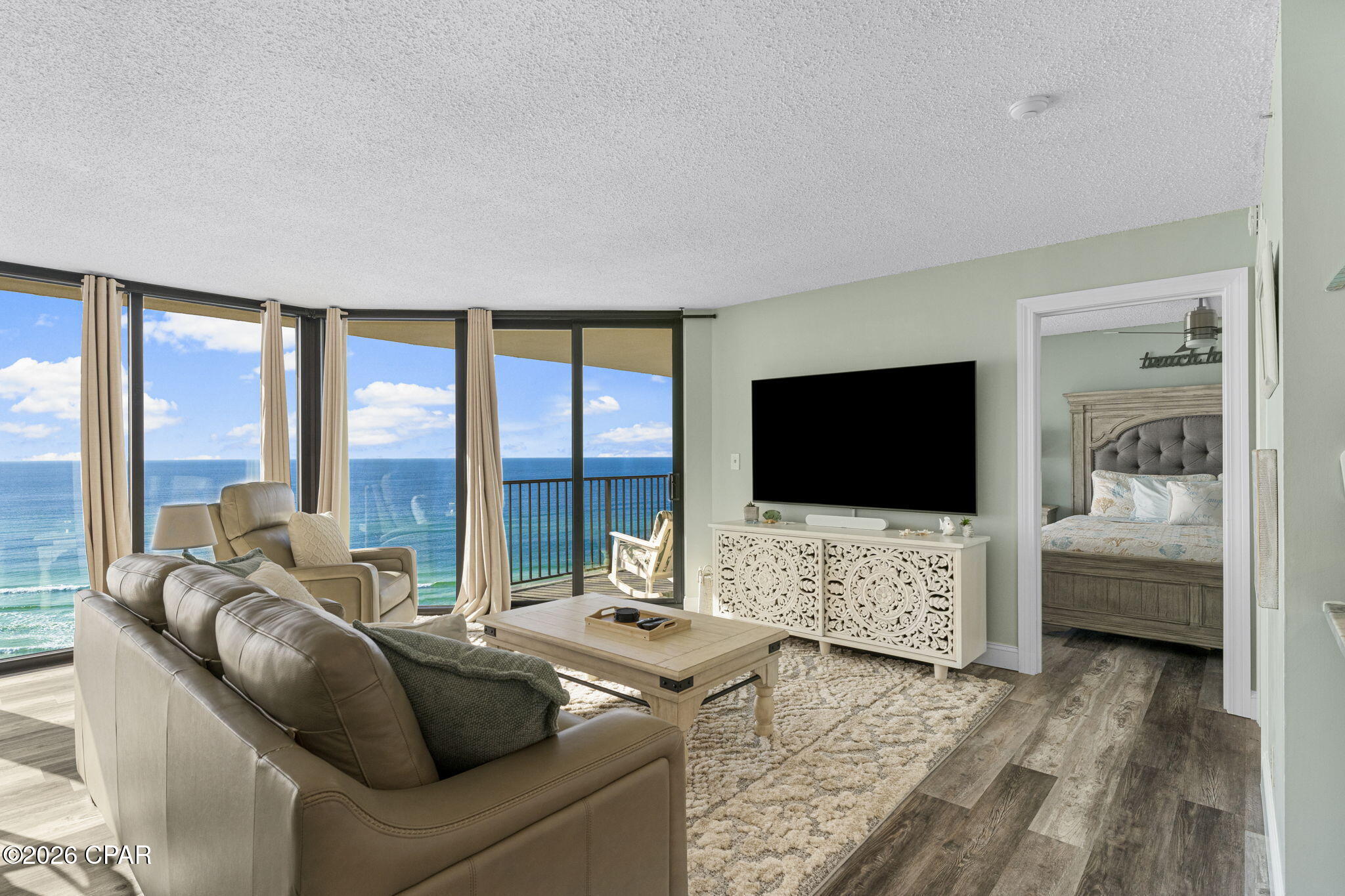 Image 32 For 9850 Thomas Drive 1208e