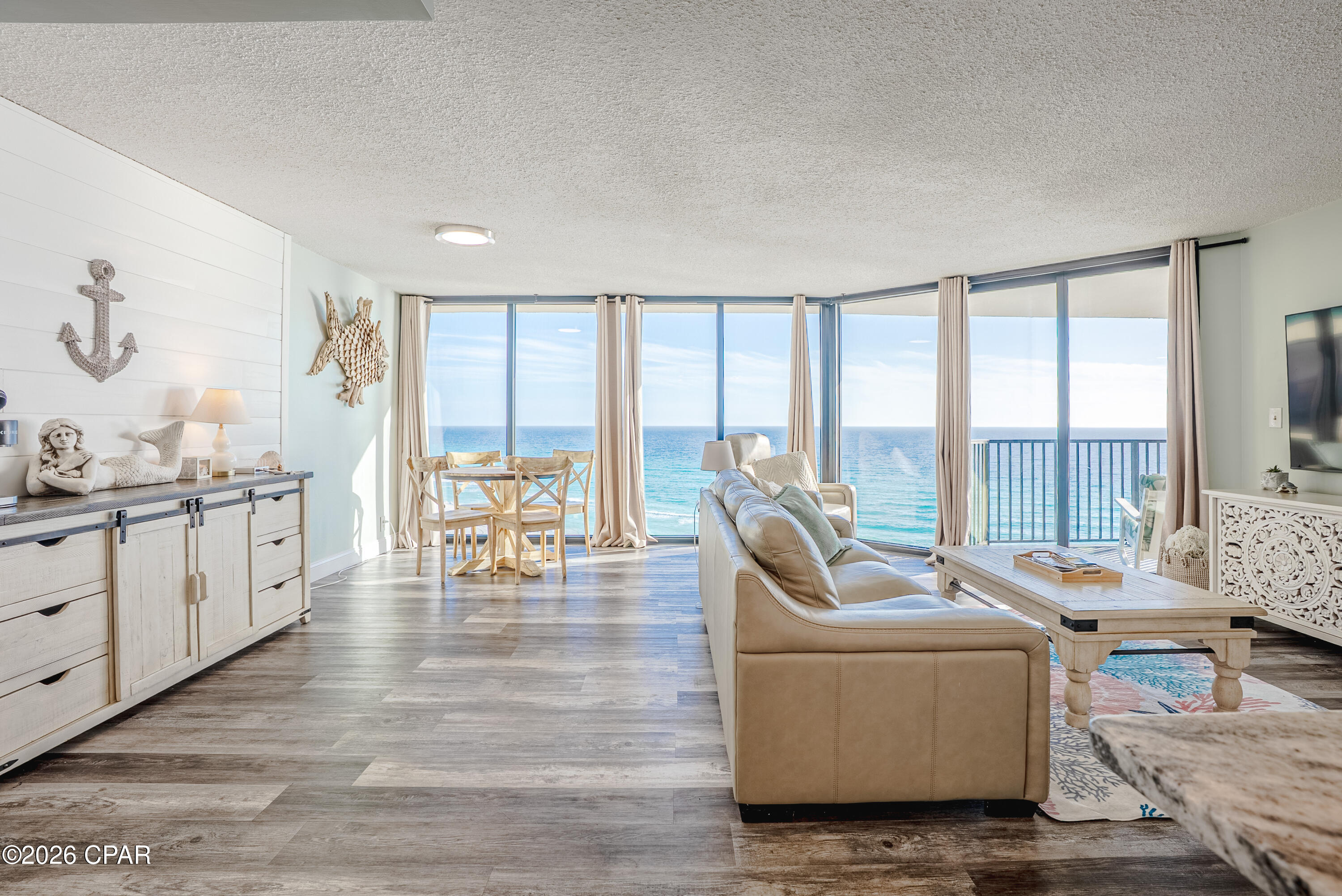 Image 4 For 9850 Thomas Drive 1208e