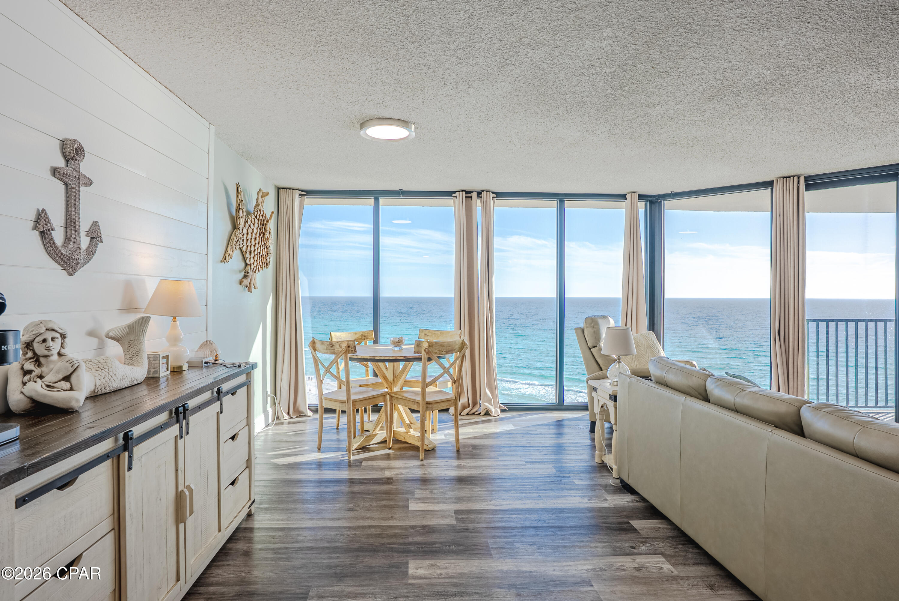 Image 6 For 9850 Thomas Drive 1208e