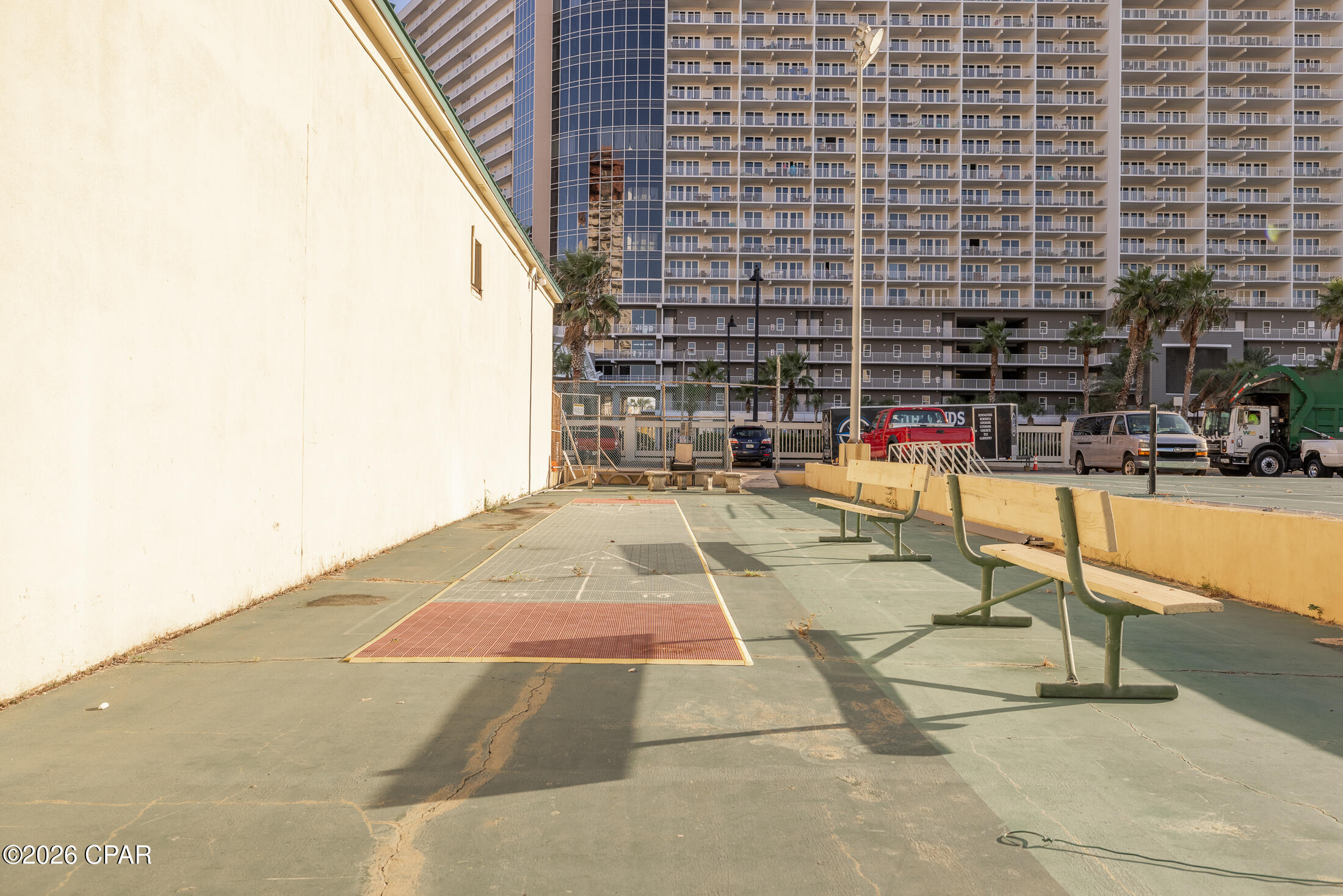 Image 60 For 9850 Thomas Drive 1208e