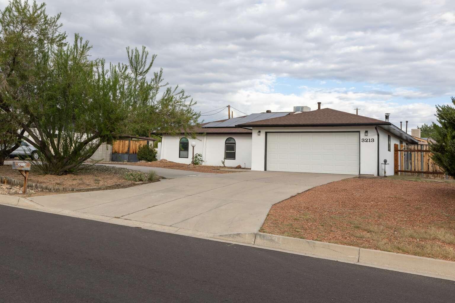 3213 Sue Circle, Rio Rancho NM 87124