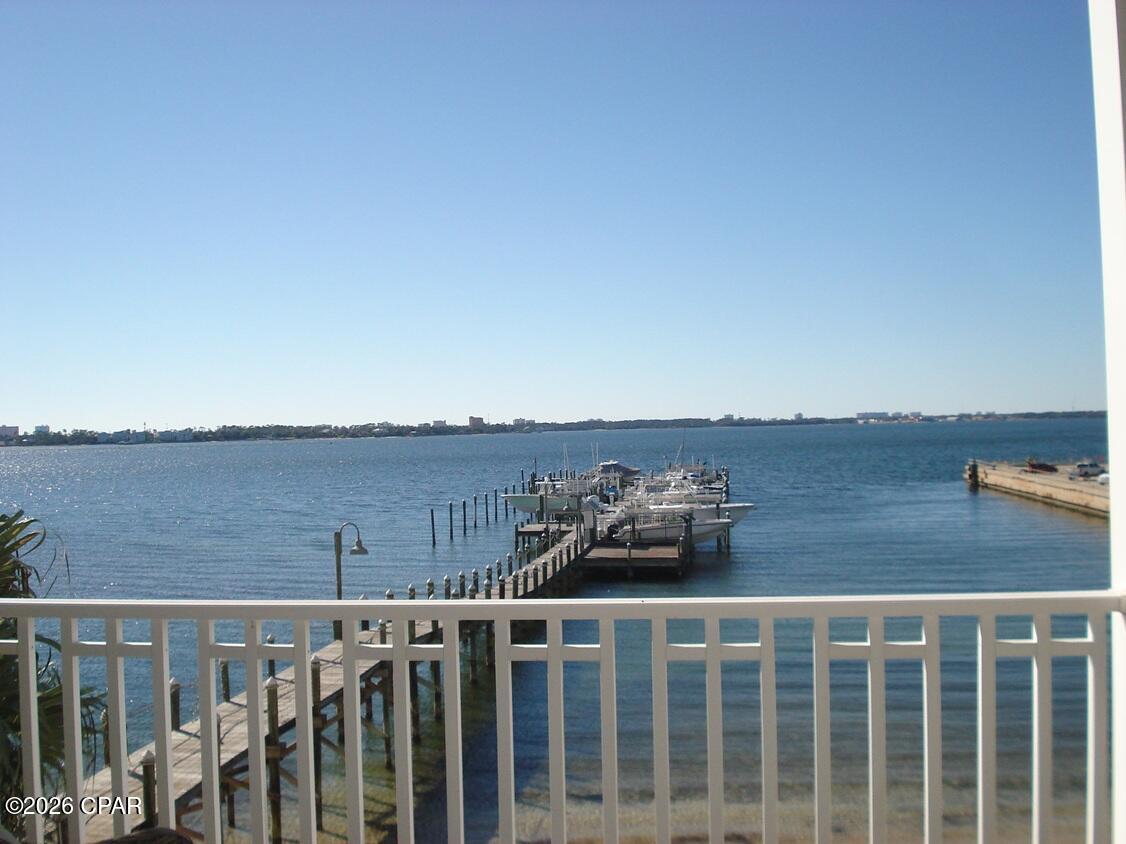 Listing photo id 3 for 3001 10th Street 203