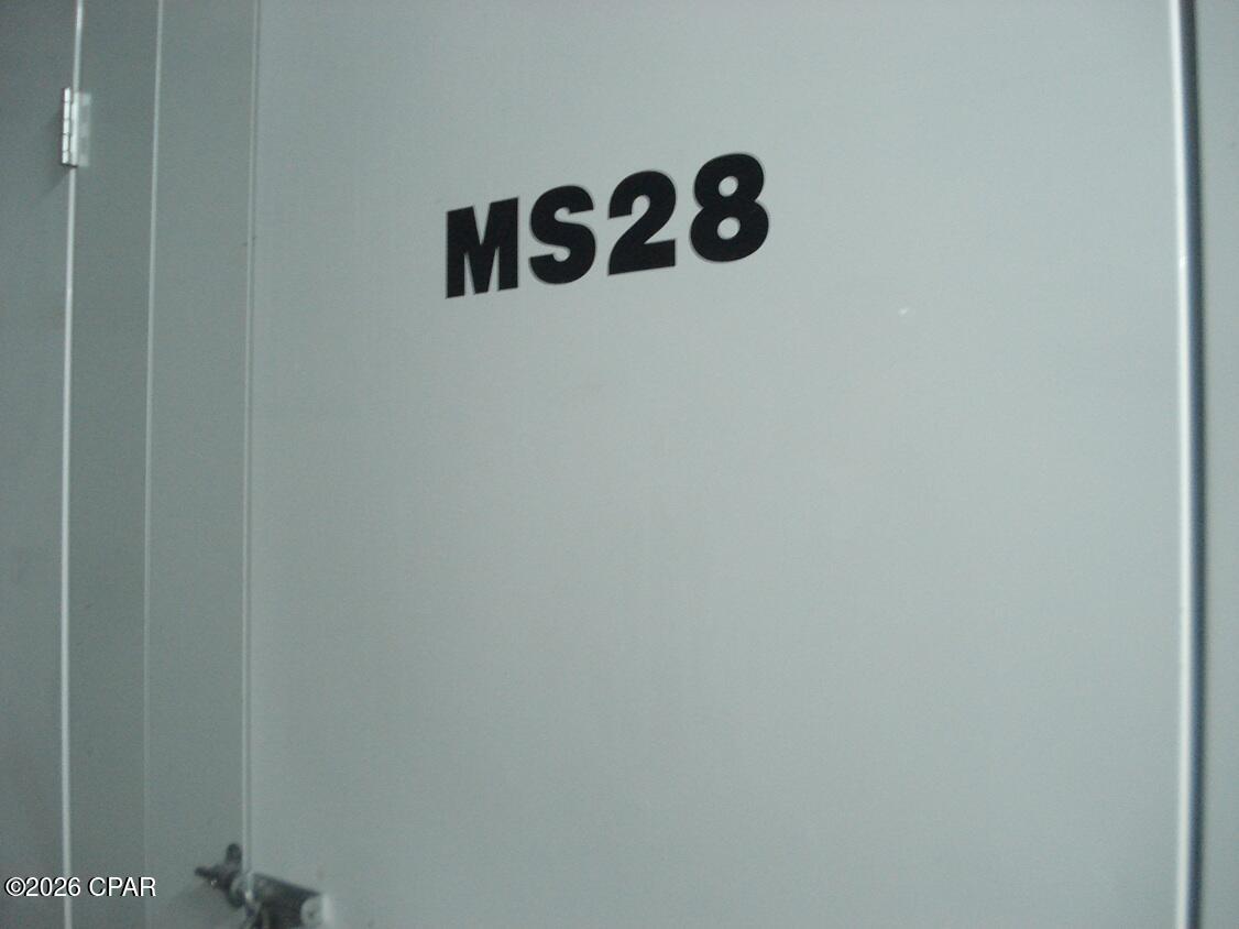 Listing photo id 38 for 3001 10th Street 203