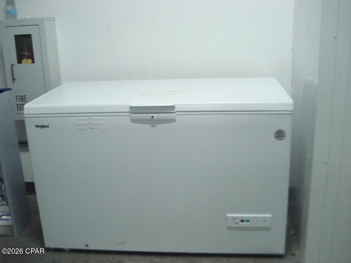 Listing photo id 39 for 3001 10th Street 203