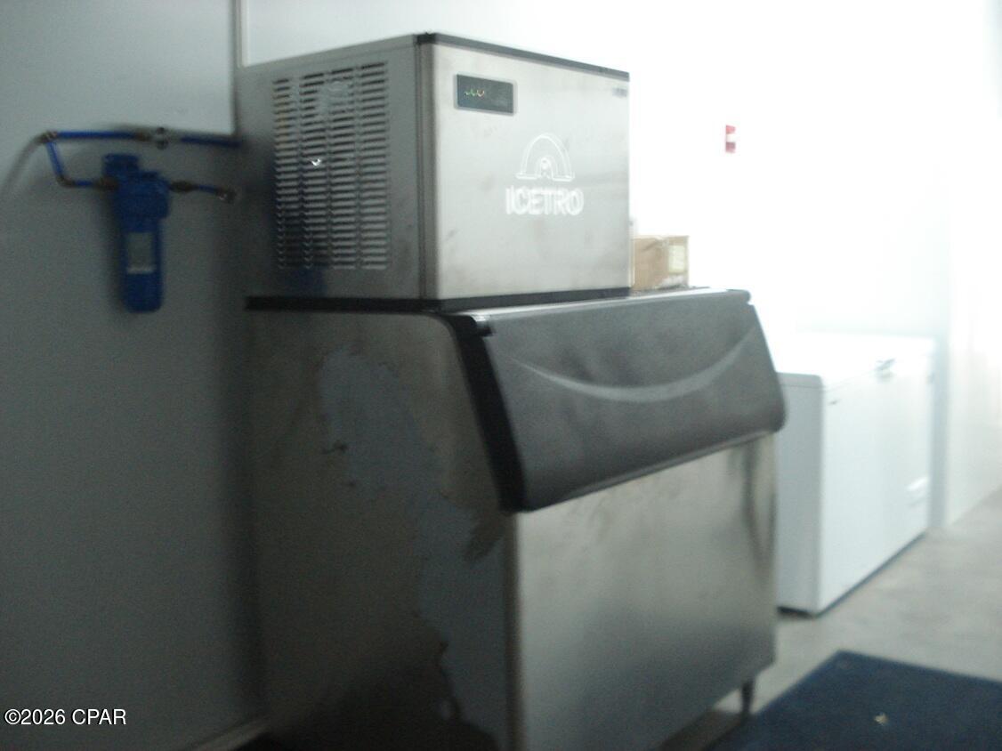 Listing photo id 40 for 3001 10th Street 203