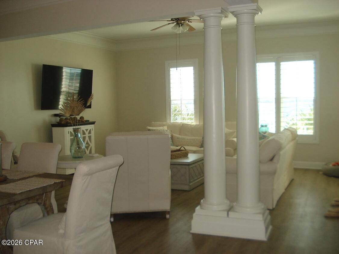 Listing photo id 9 for 3001 10th Street 203