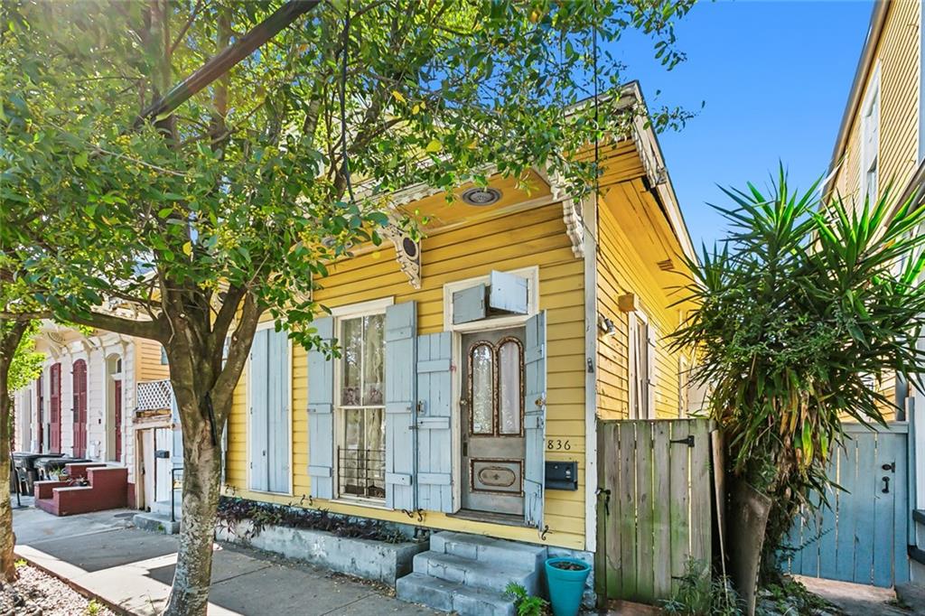 Homes for sale in New Orleans, LA | 832 36 Mandeville St, New Orleans, LA 70117 | MLS# 2539006
