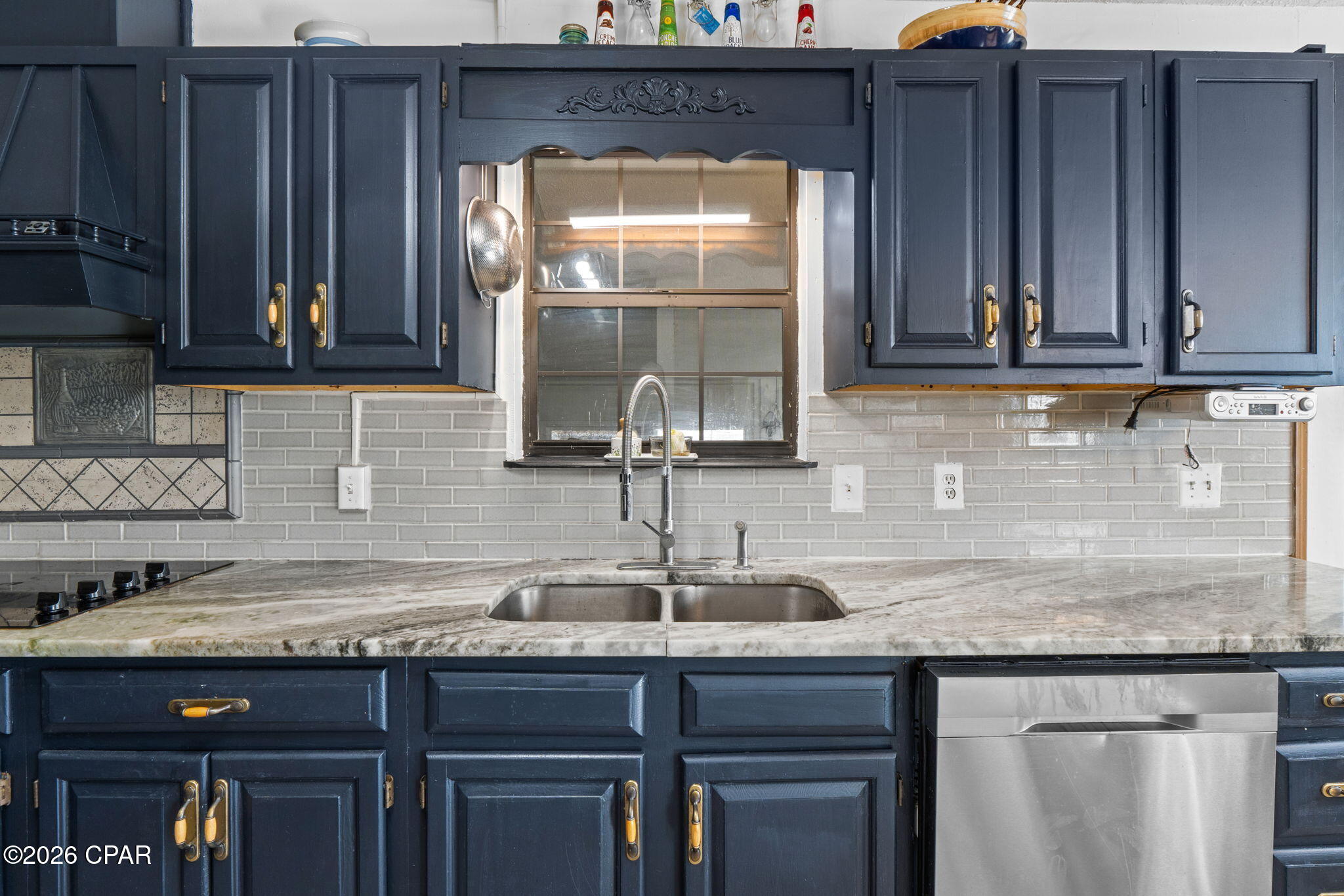 Listing photo id 13 for 2686 Mona Lane
