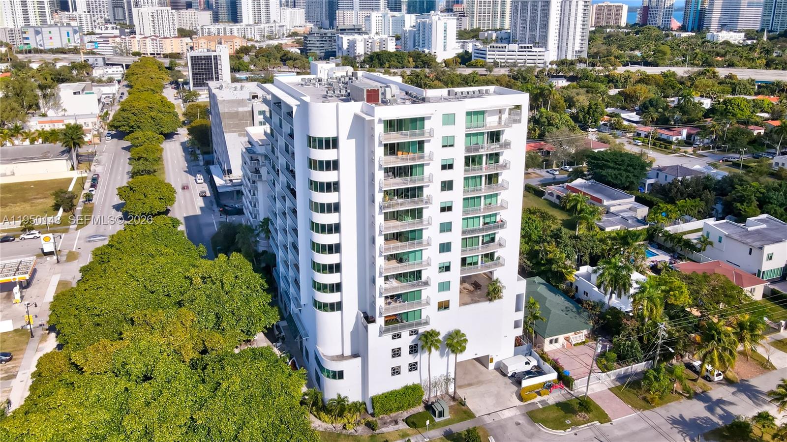 Roads At 21St Condo