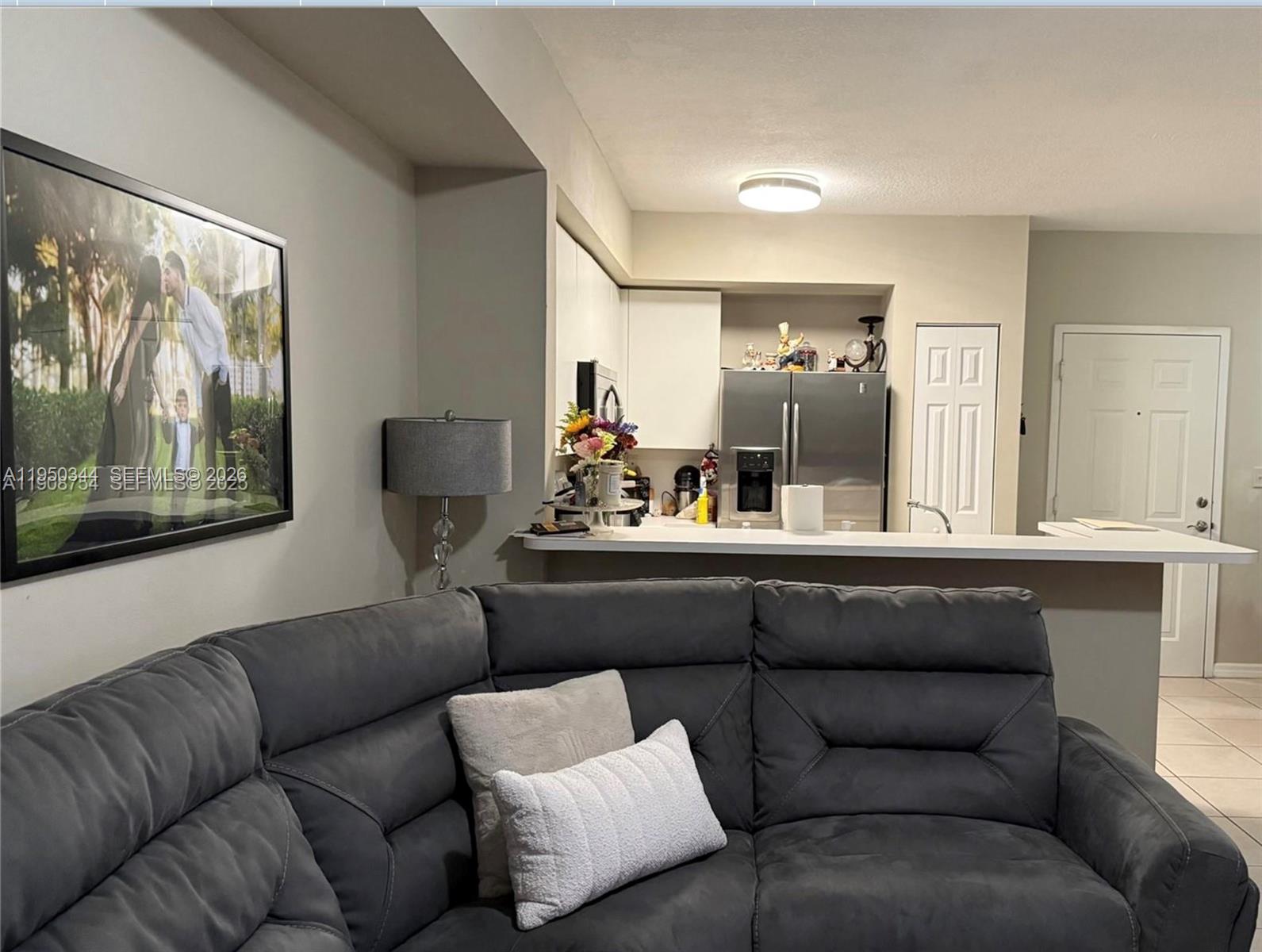 Beautiful and great location 2/2 Apartment in Cutler Ridge This beautiful apartment is just steps away from Southland Mall, with convenient proximity to the Florida Turnpike and US-1. The unit offers a great view, and its cozy and comfortable atmosphere makes it the perfect home, warm and inviting.