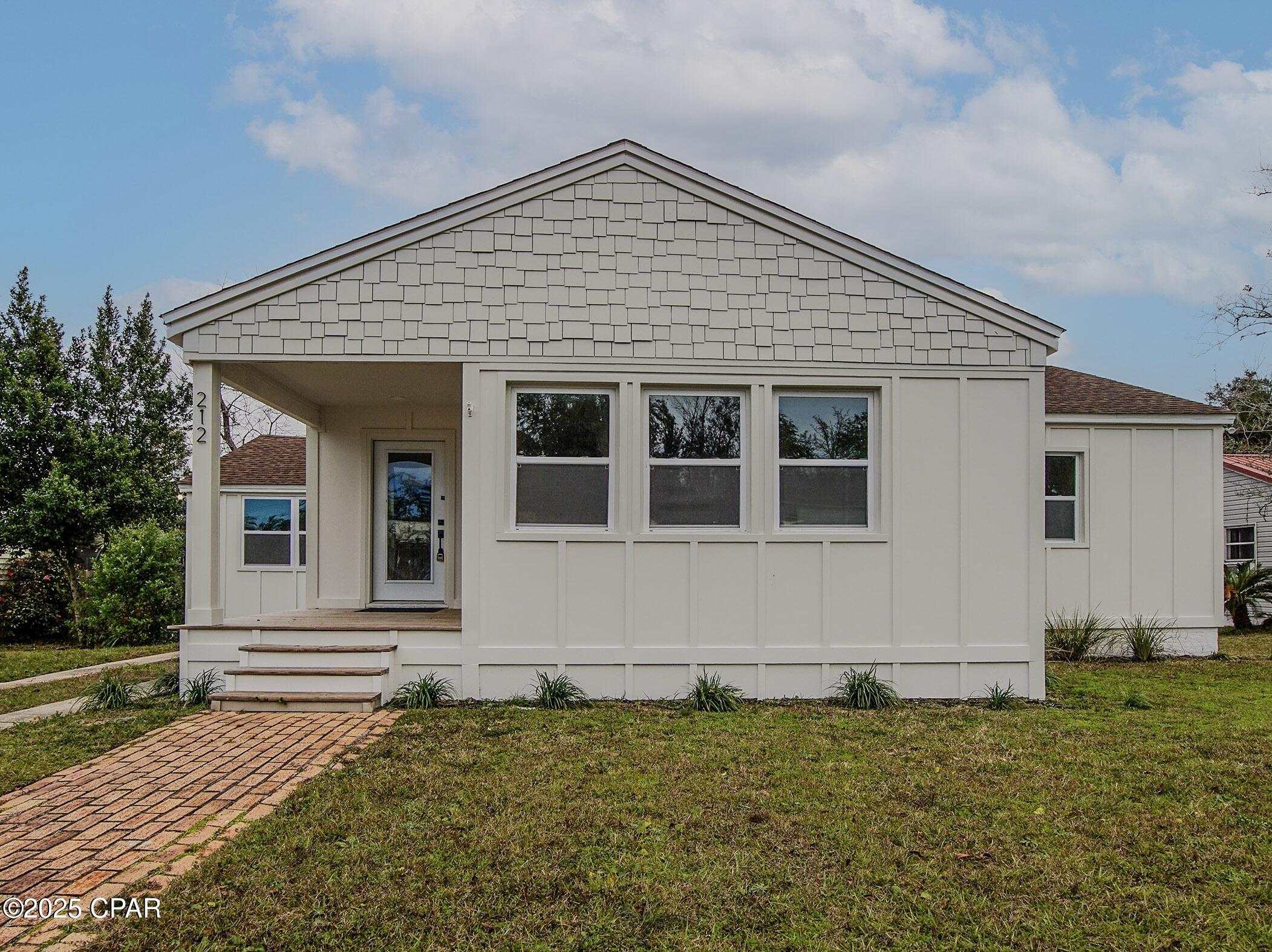 Image 1 For 212 Cove Boulevard