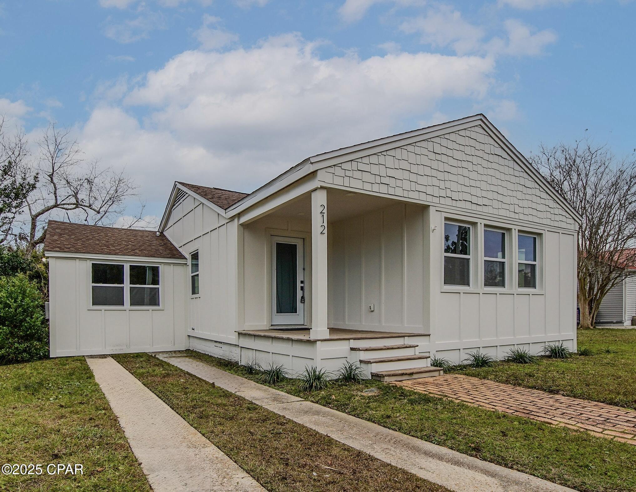 Image 3 For 212 Cove Boulevard