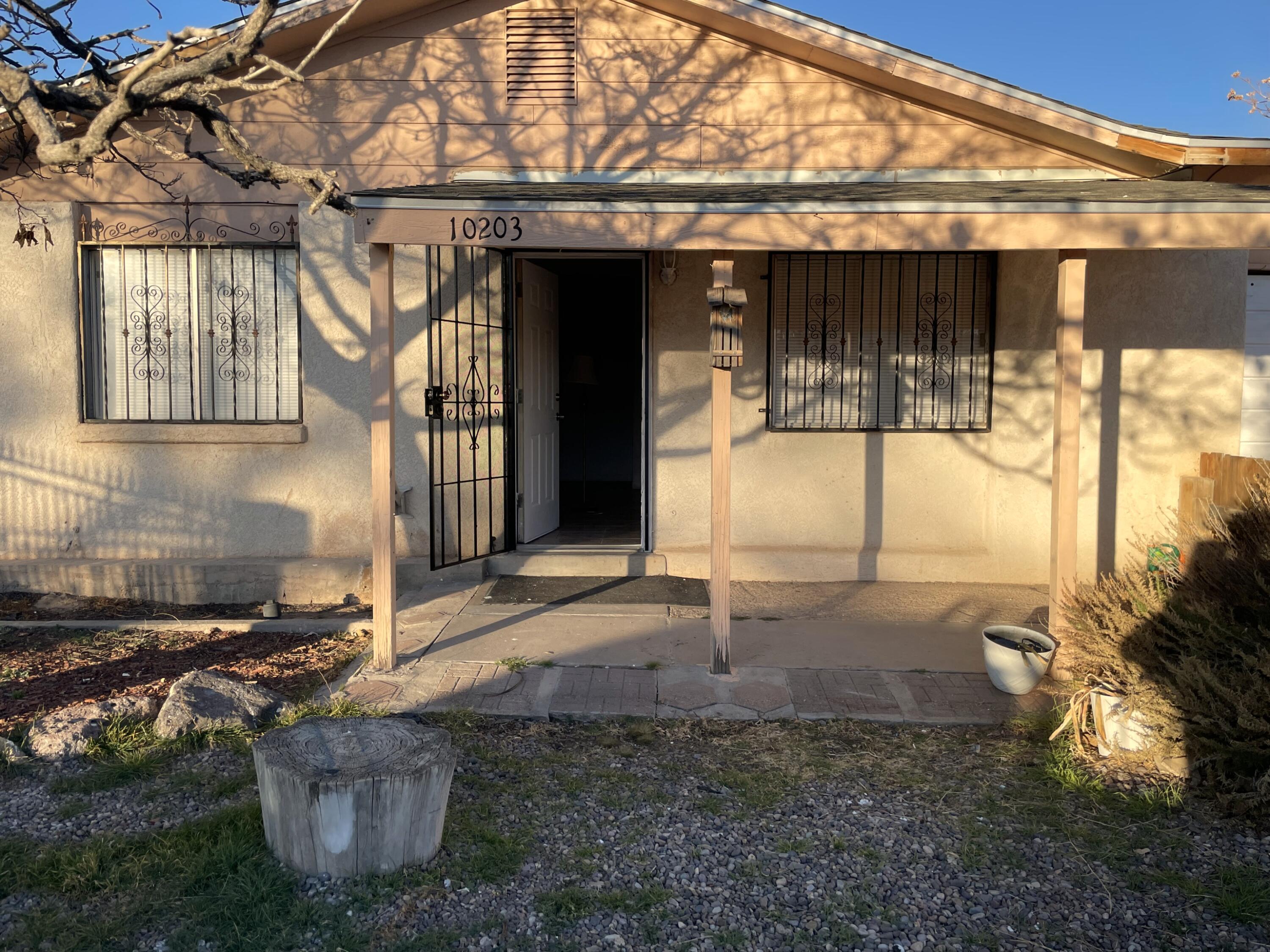 10203 Del Rey Road, Albuquerque NM 87121