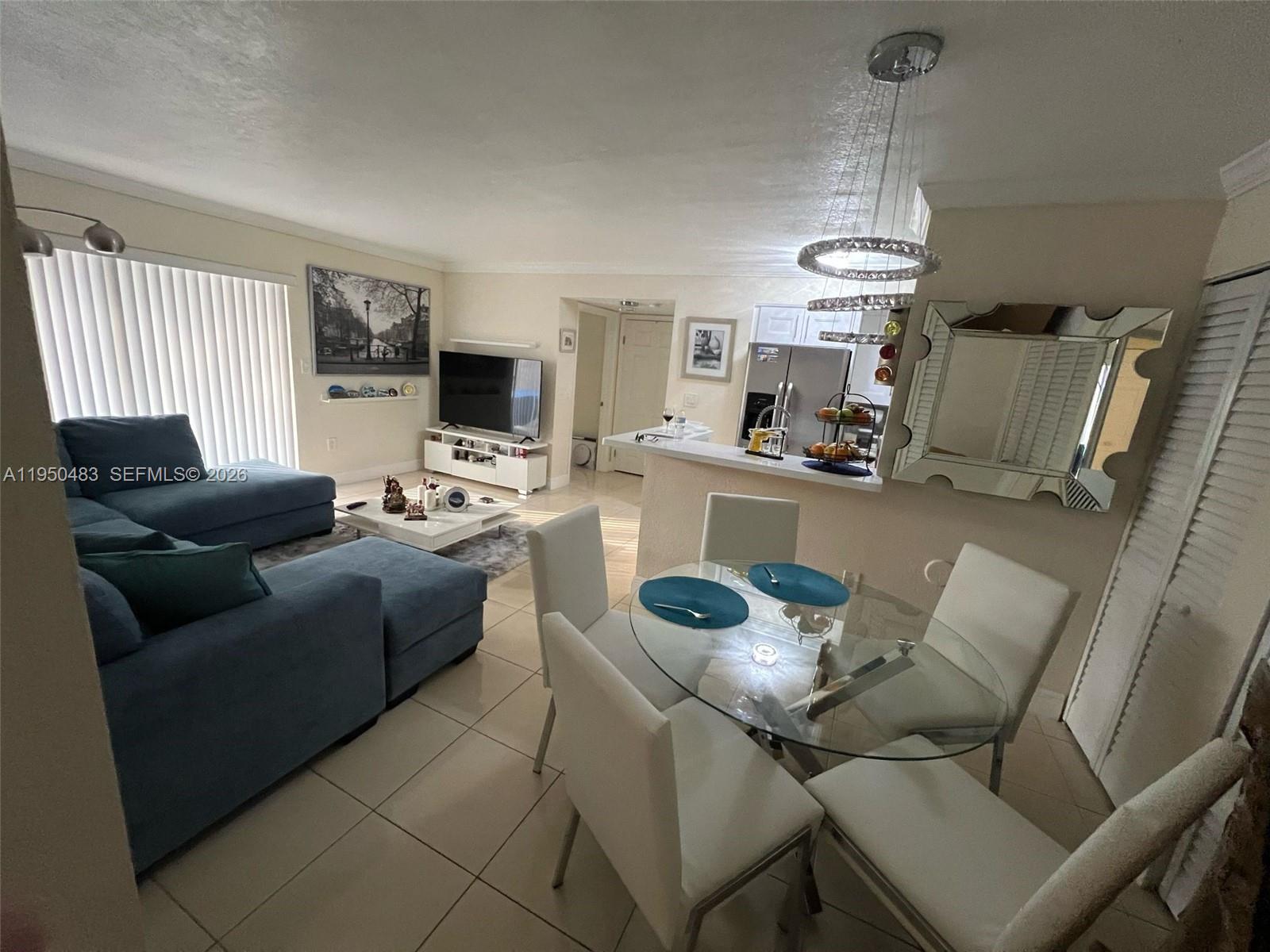 Kendall Lake Towers Condo