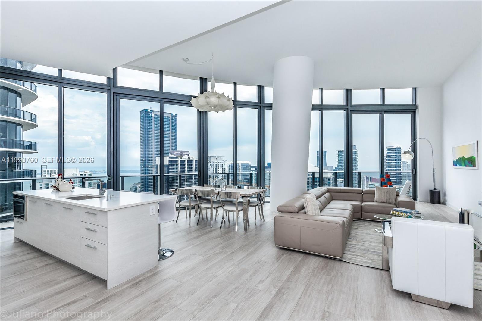 Brickell Heights West Con