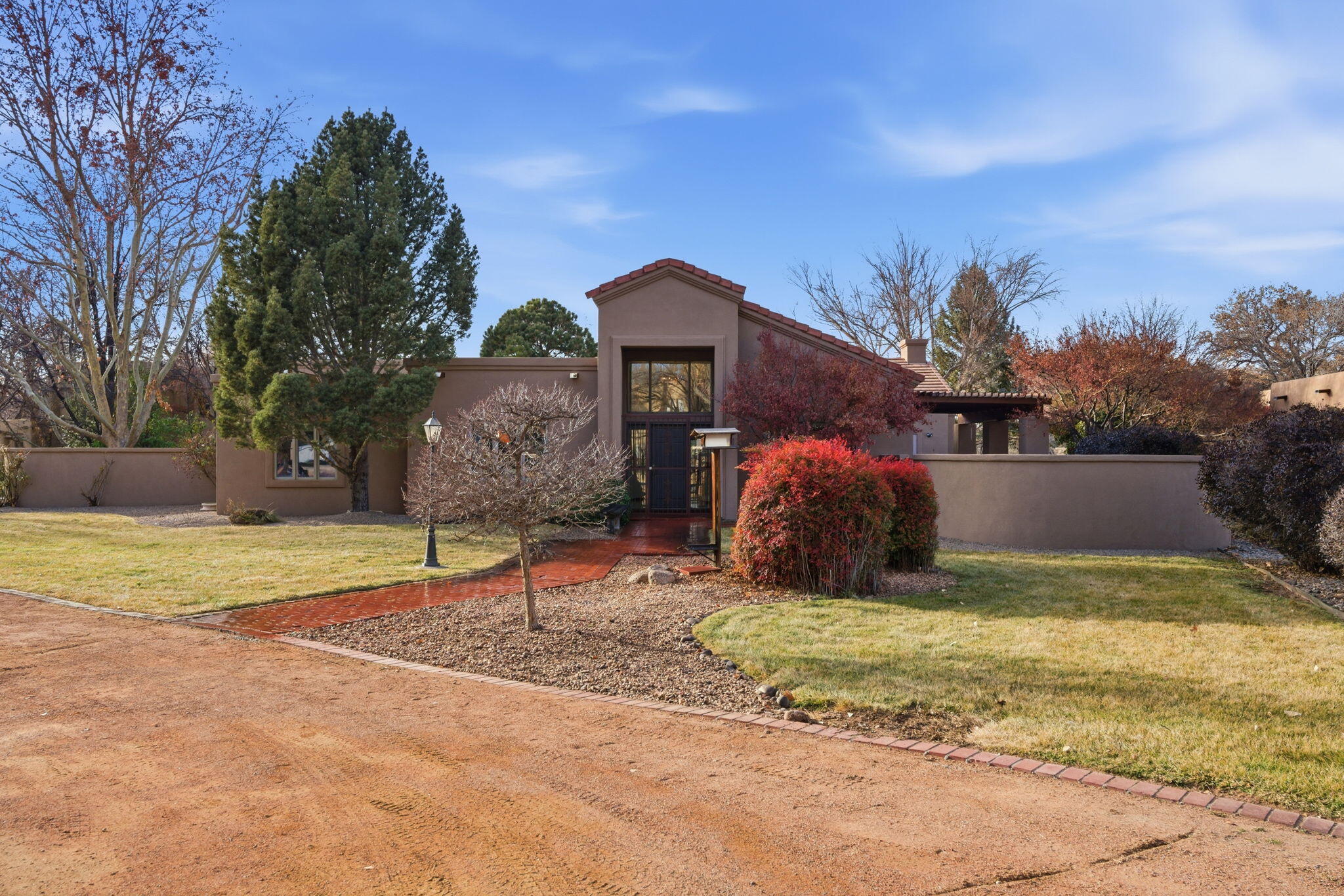 Homes for sale in Los Ranchos, NM | 5801 Padre Roberto Rd Nw, Los Ranchos, NM 87107 | MLS# 1097142