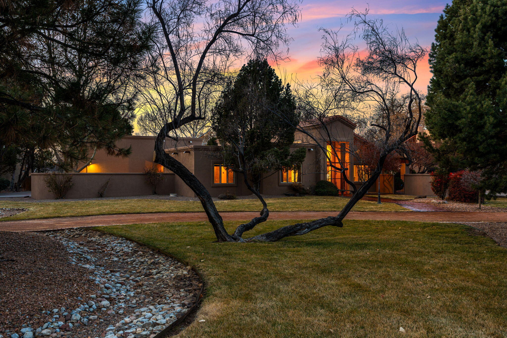 Homes for sale in Los Ranchos, NM | 5801 Padre Roberto Rd Nw, Los Ranchos, NM 87107 | MLS# 1097142