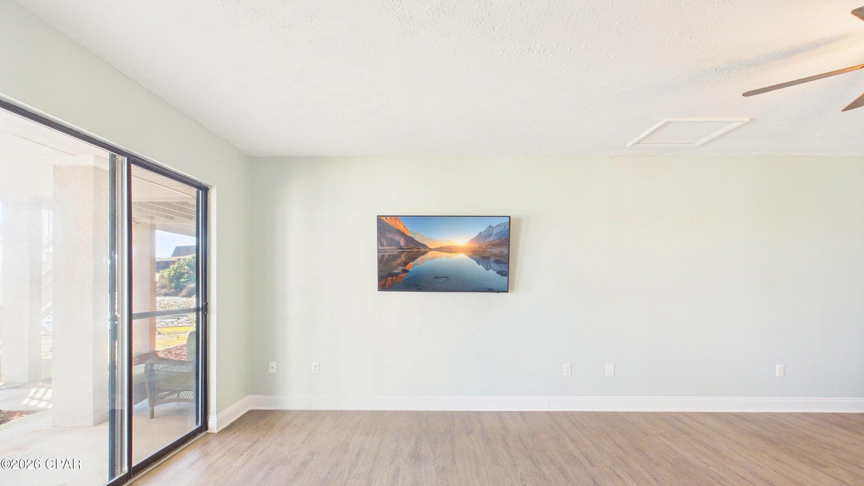 Image 4 For 301 Lullwater Drive 295