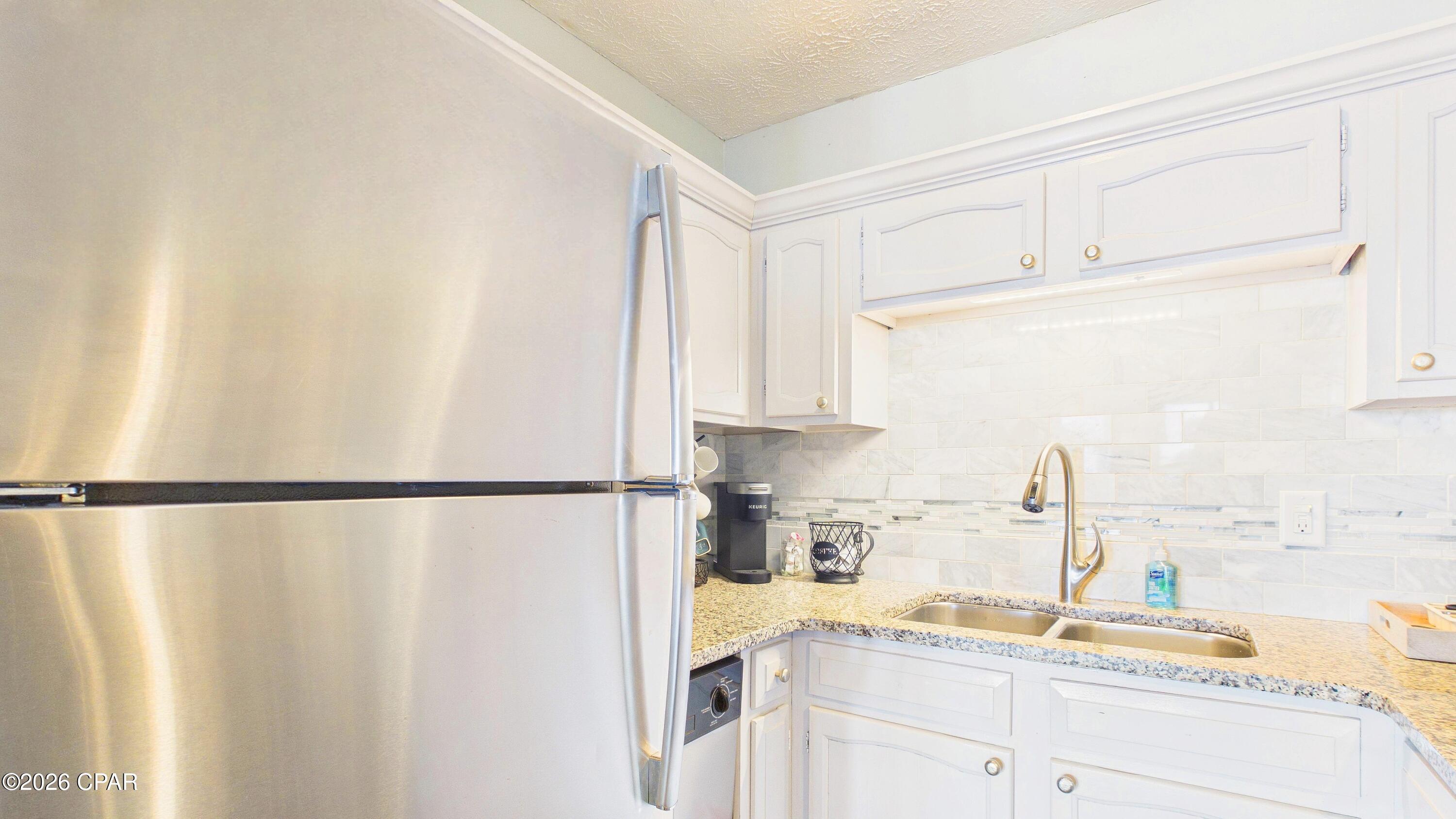 Image 6 For 301 Lullwater Drive 295