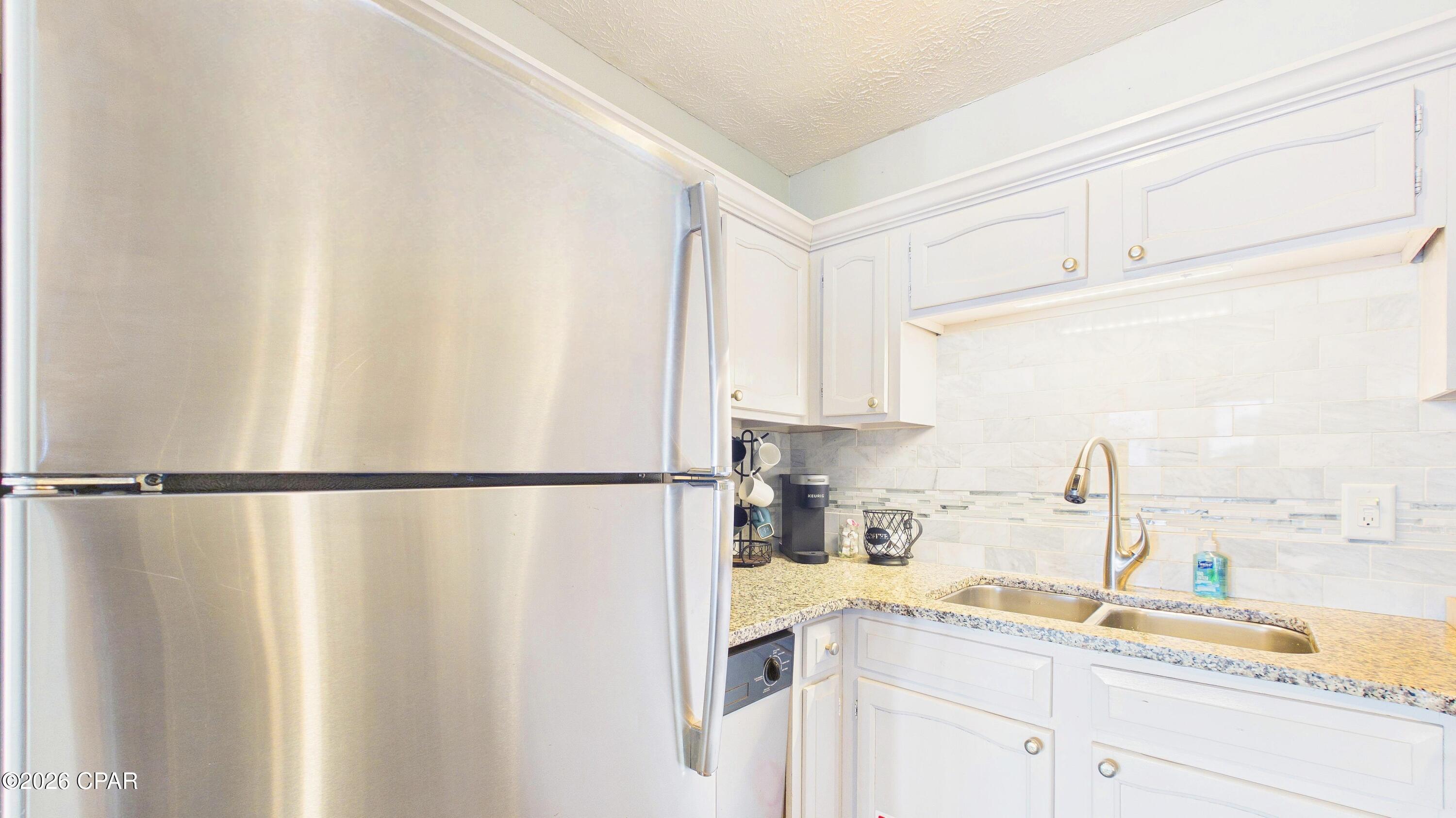 Image 7 For 301 Lullwater Drive 295