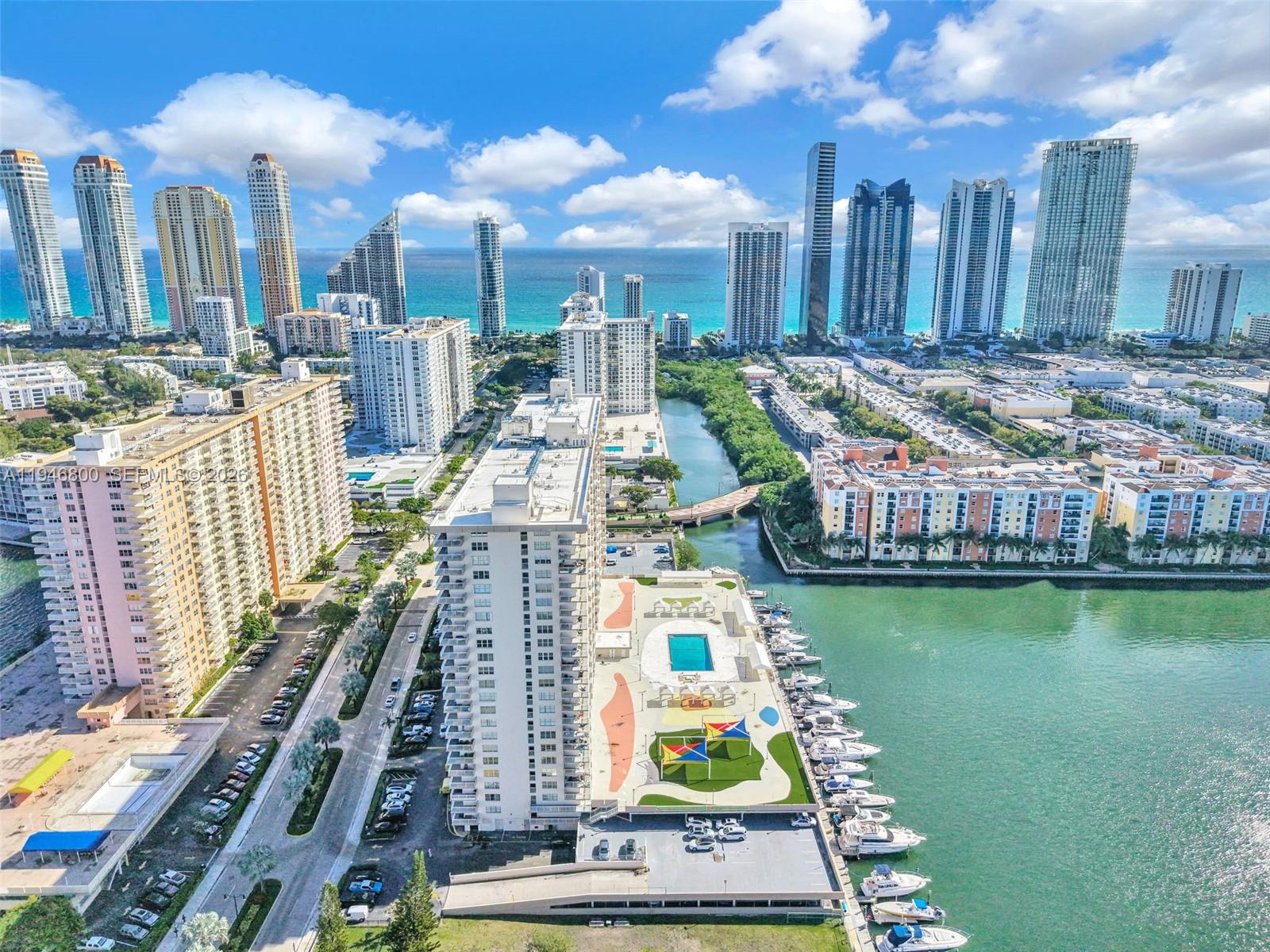 Winston Towers 100 Ccondo