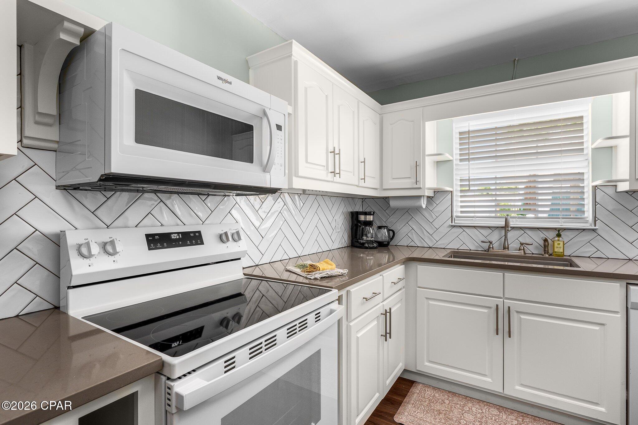 Image 11 For 1301 Foster Avenue A, B