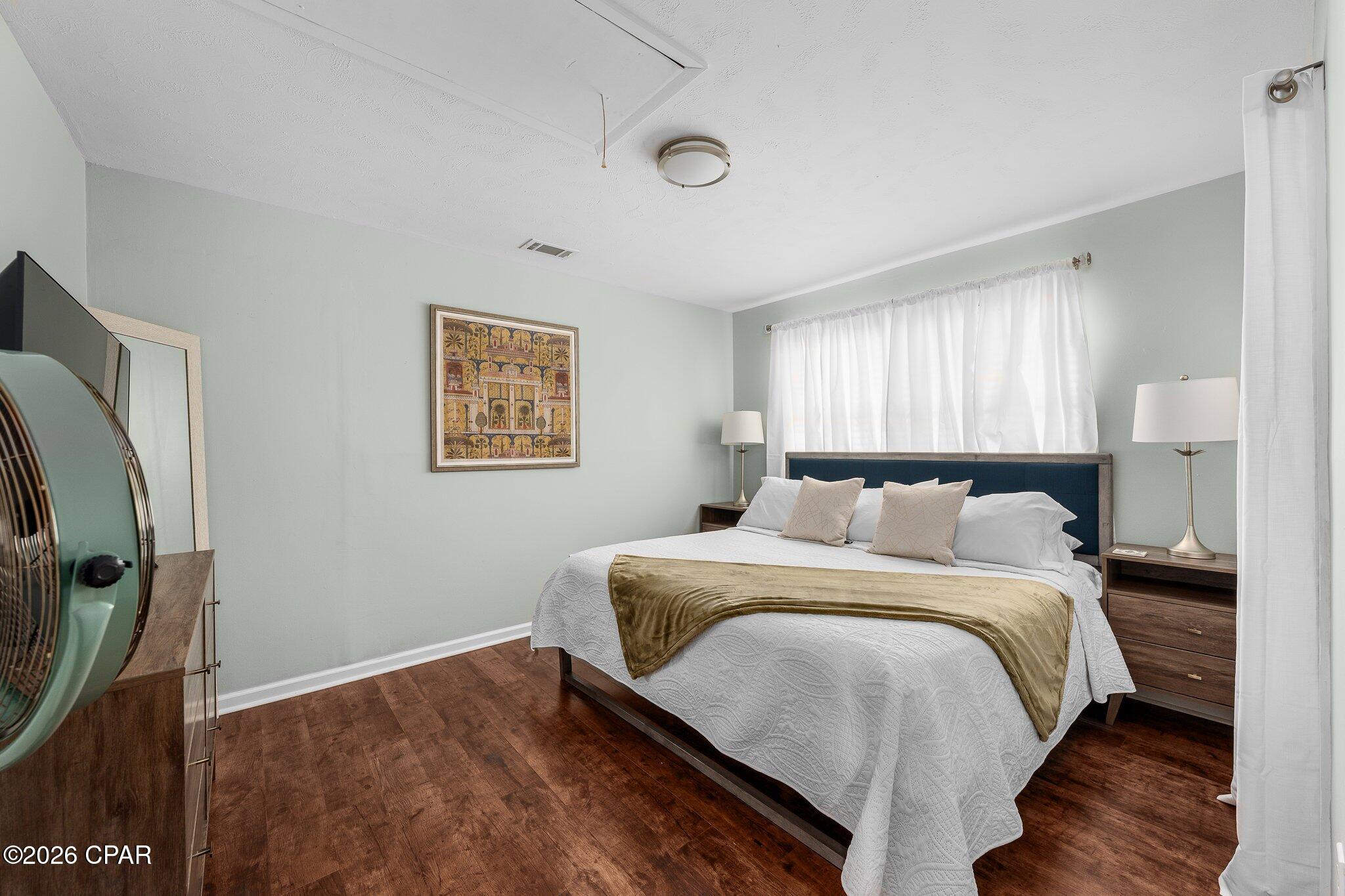 Image 13 For 1301 Foster Avenue A, B