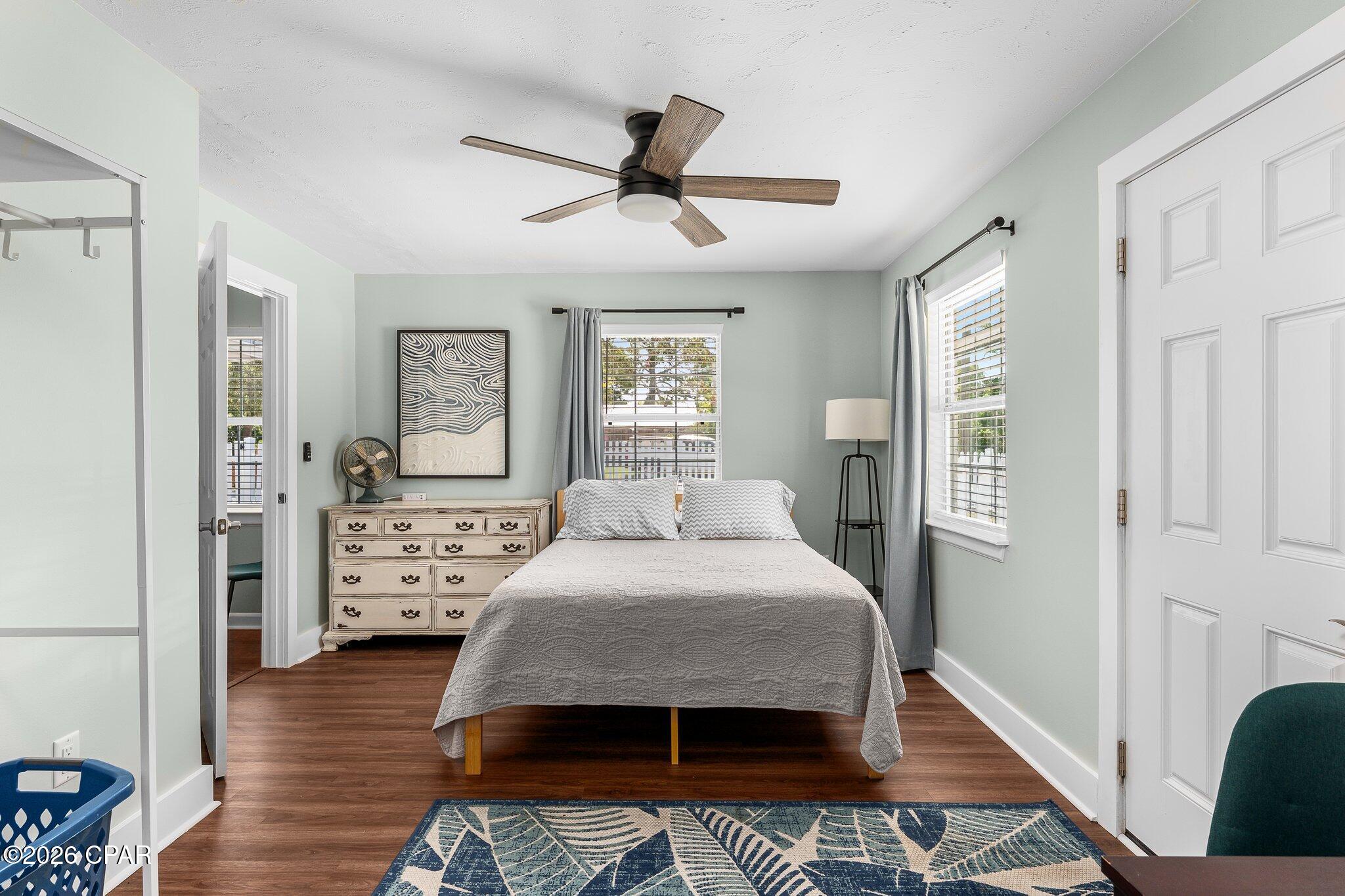 Image 20 For 1301 Foster Avenue A, B