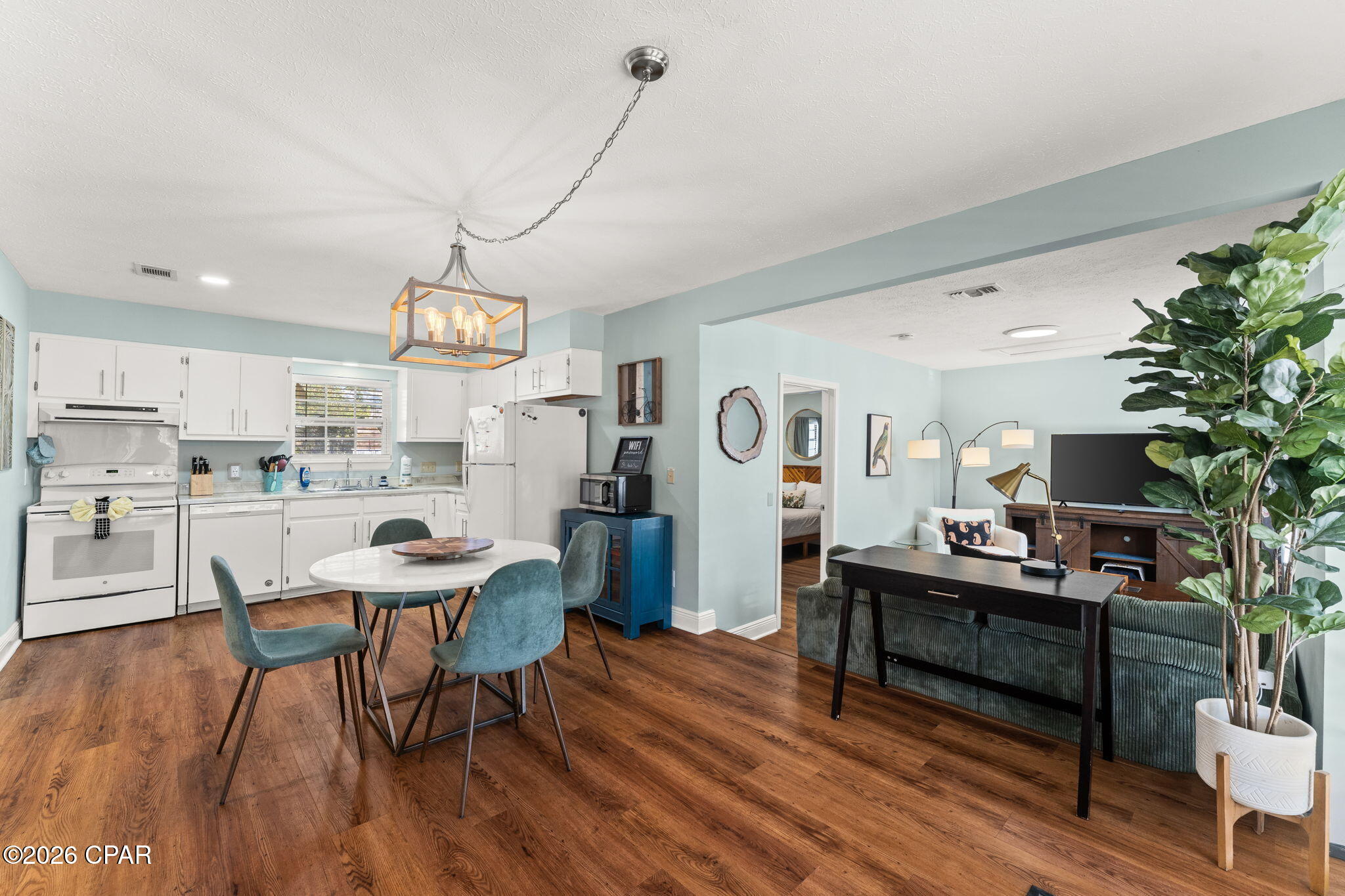 Image 28 For 1301 Foster Avenue A, B