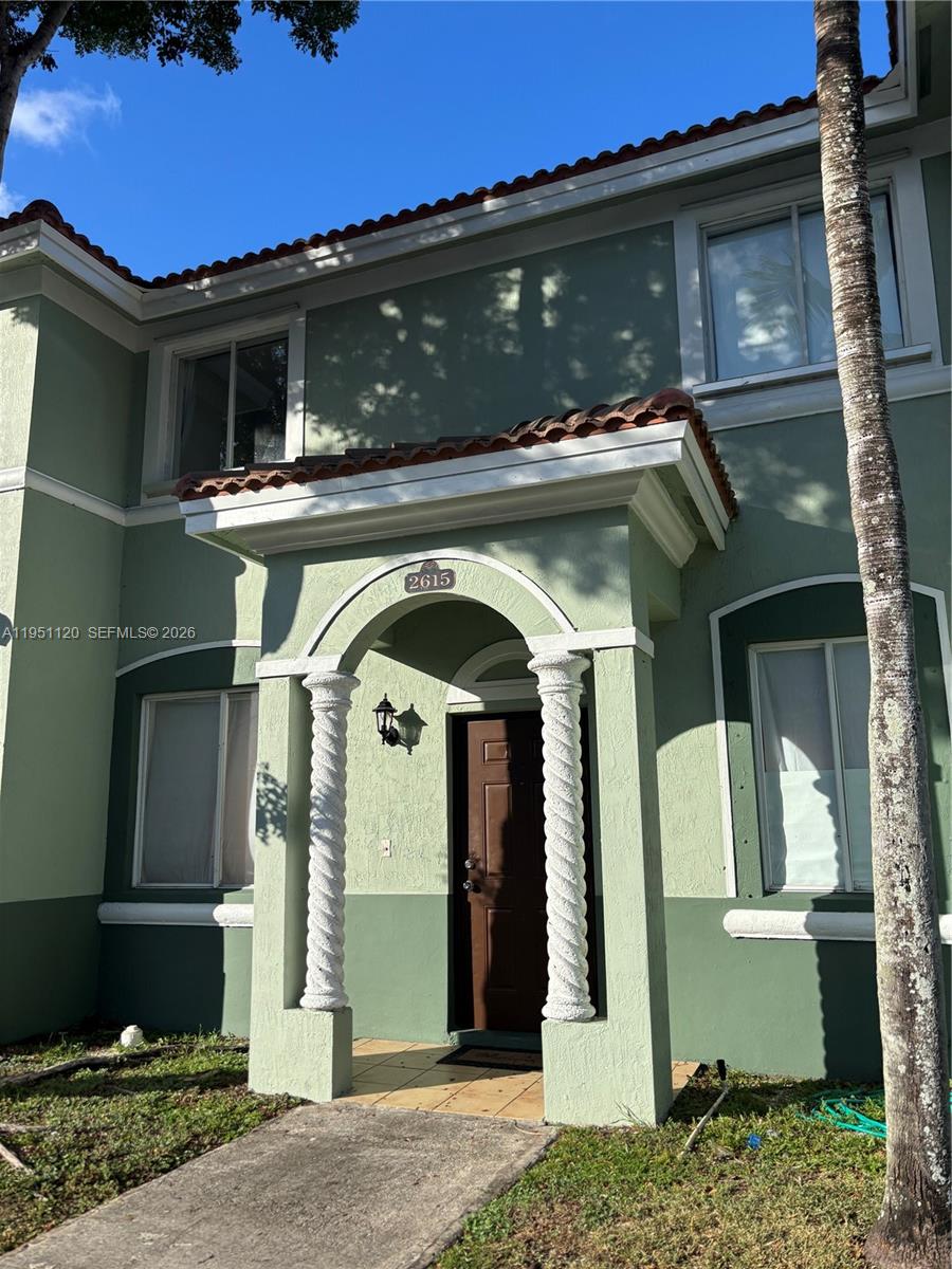 Investor opportunity! Located in the desirable Key Cove gated community with 24/7 Security,whit beautysull LAKE VIEW, this property offers access to two community pools and beautyfully mantained lakes. conveniently situated close to speedway, shopping centers, major highways, and just a short drive to key largo.