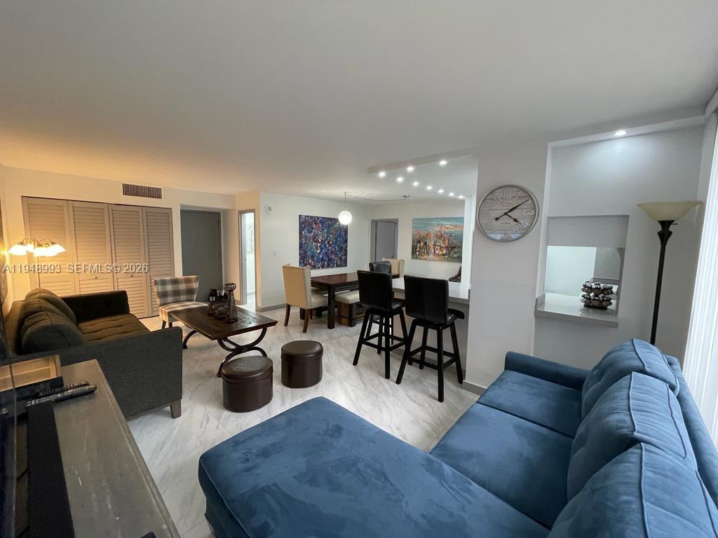 Plaza Of Americas Condo P