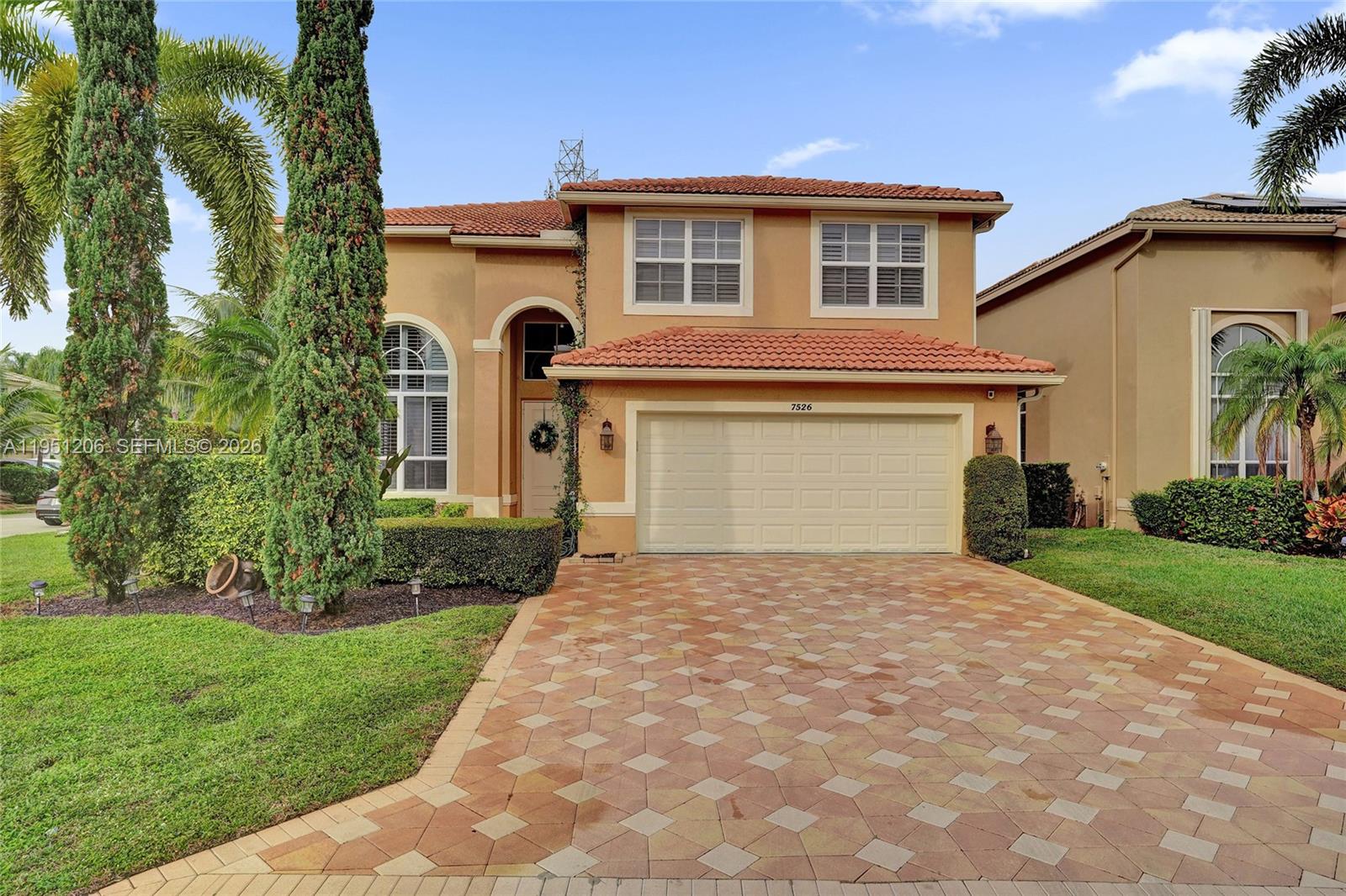 7526 Colony Palm Dr