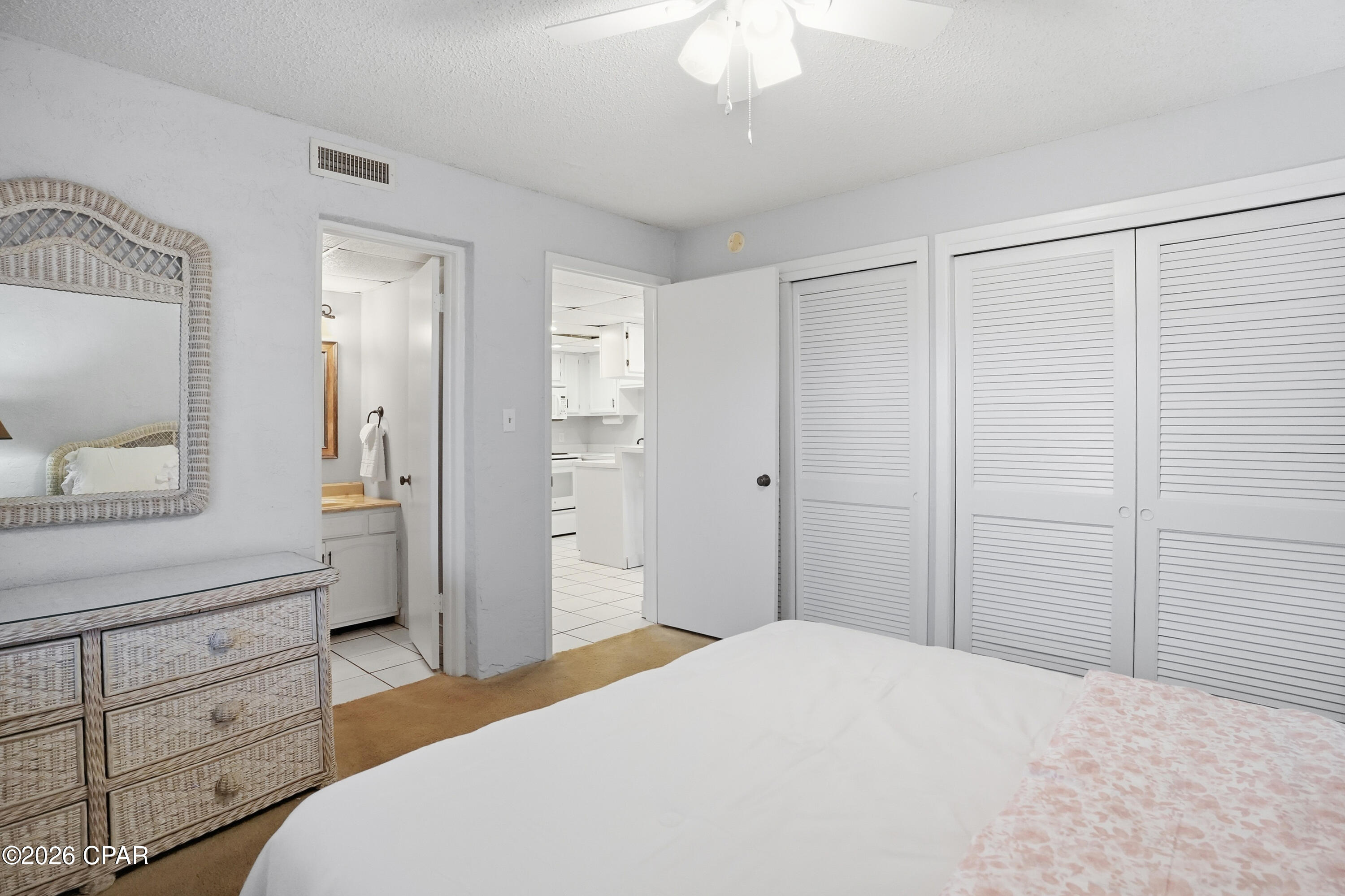 Image 23 For 8727 Thomas Drive C33