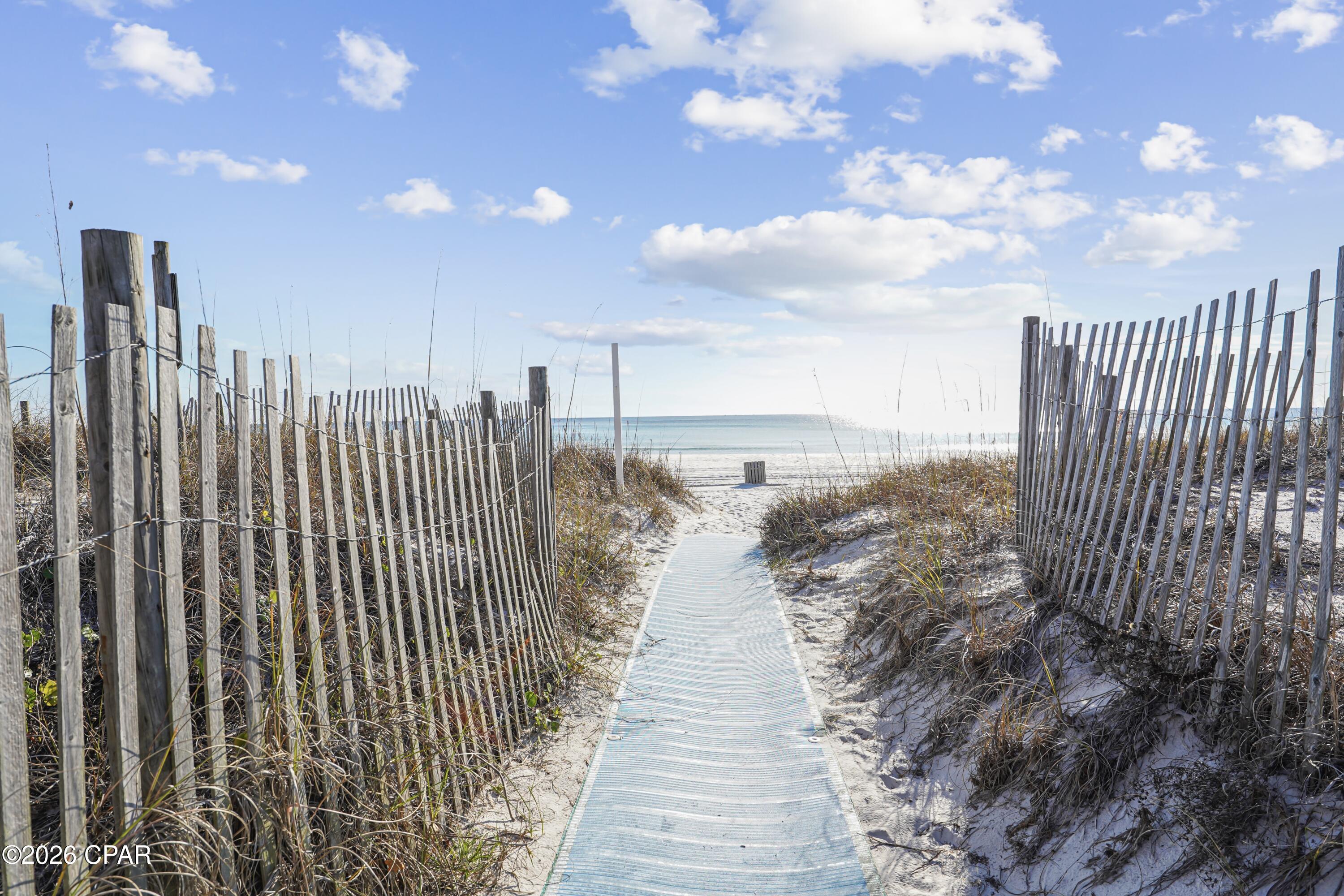 Image 27 For 8727 Thomas Drive C33