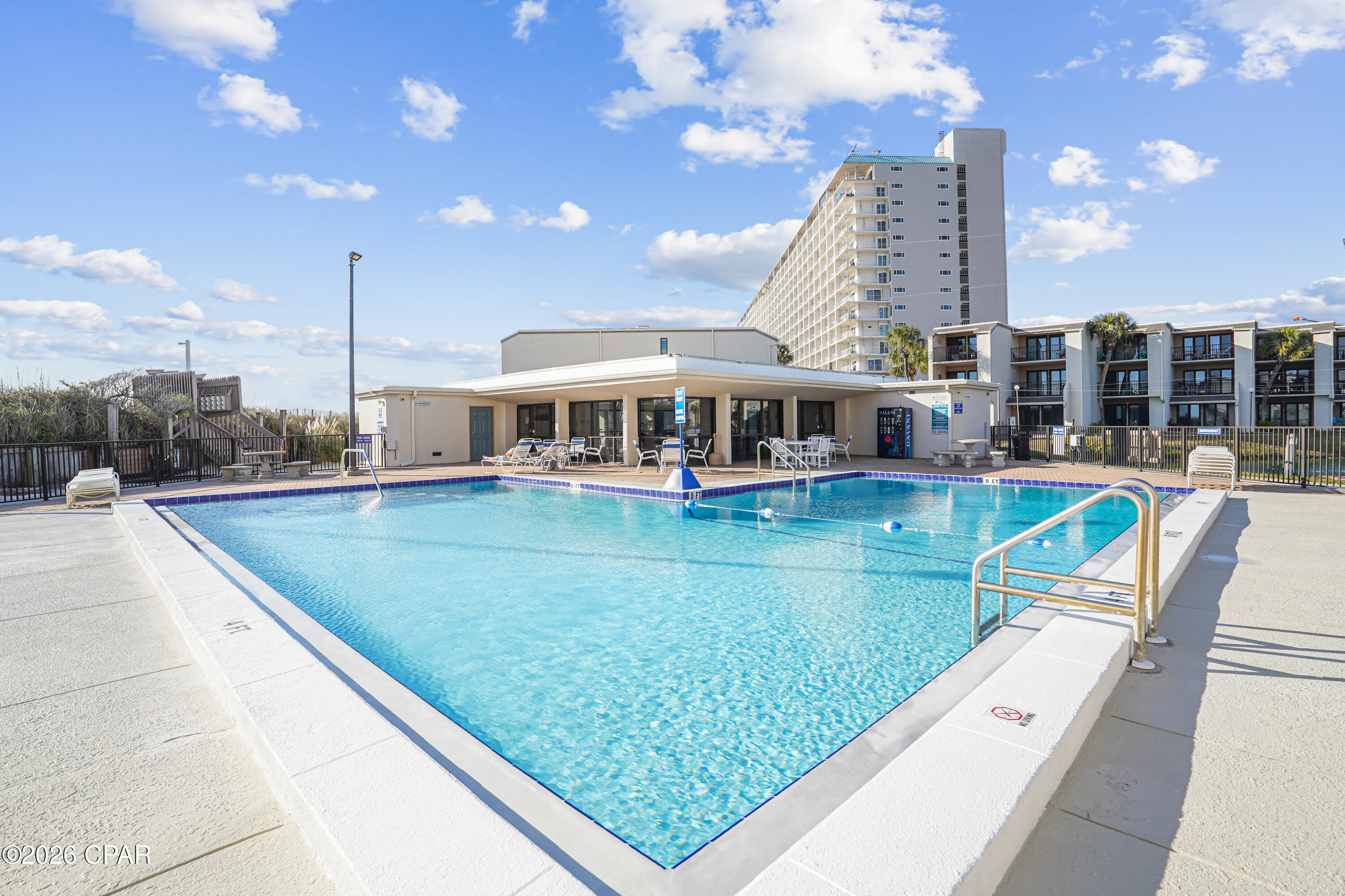 Image 30 For 8727 Thomas Drive C33