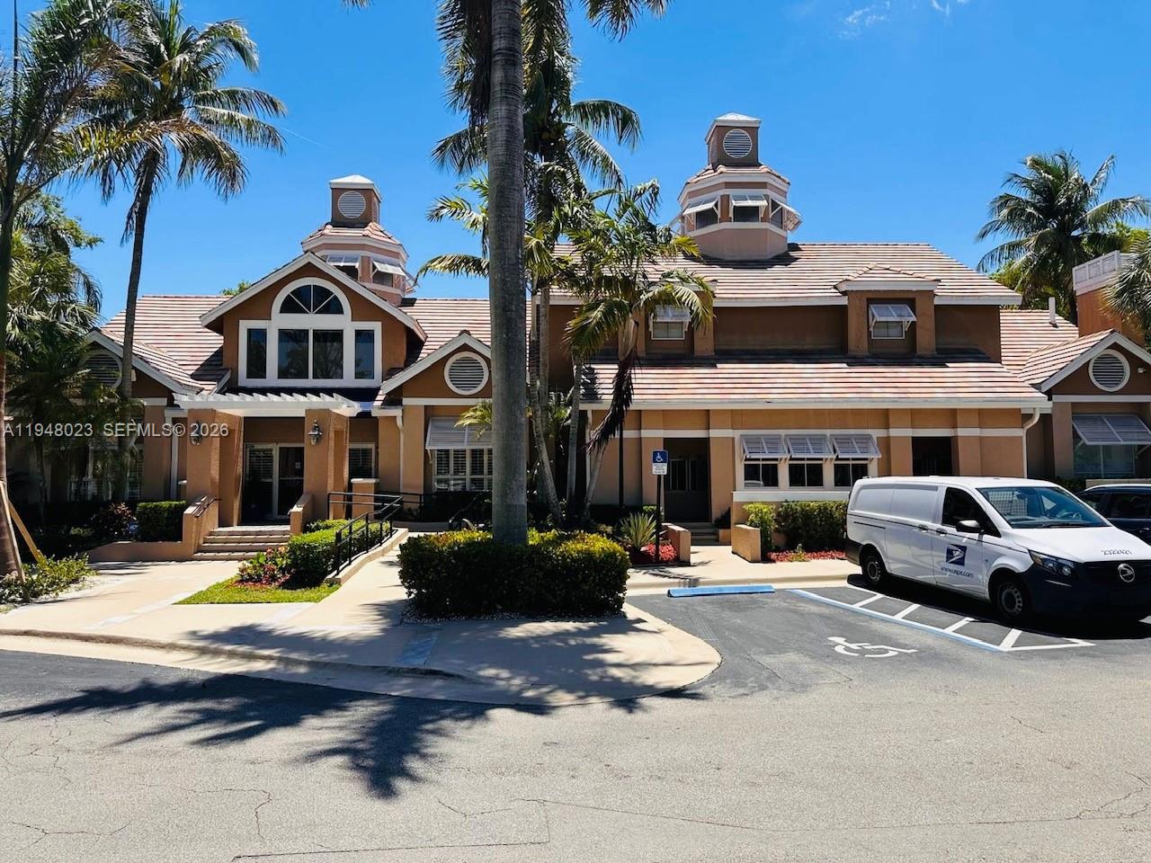 Vista Lago At The Hammock