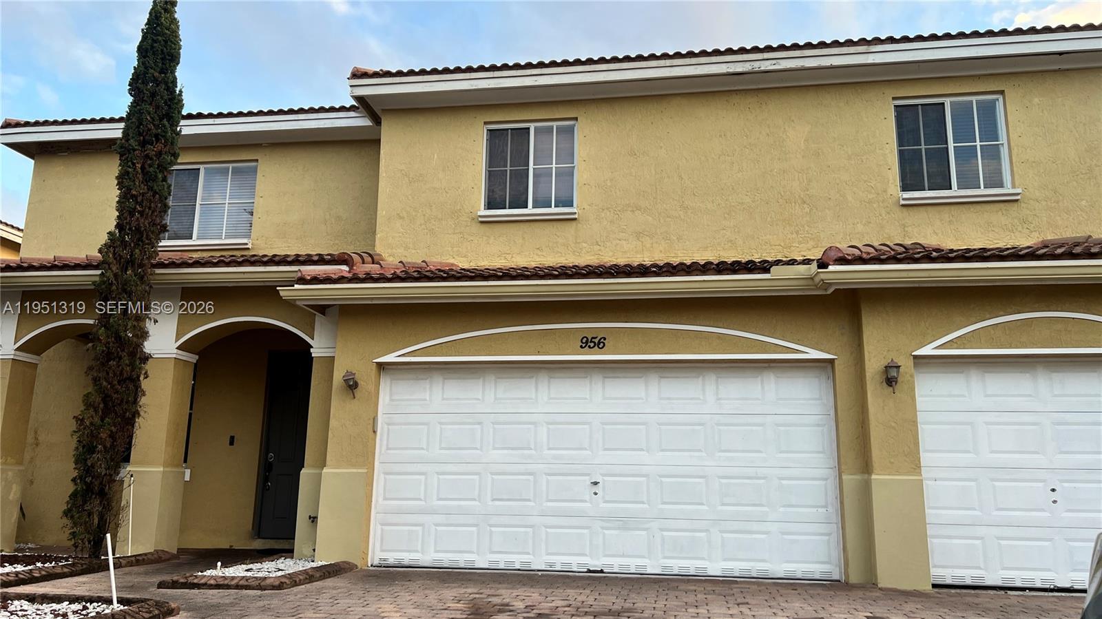 956 206th Ter, Miami Gardens, Florida 33169