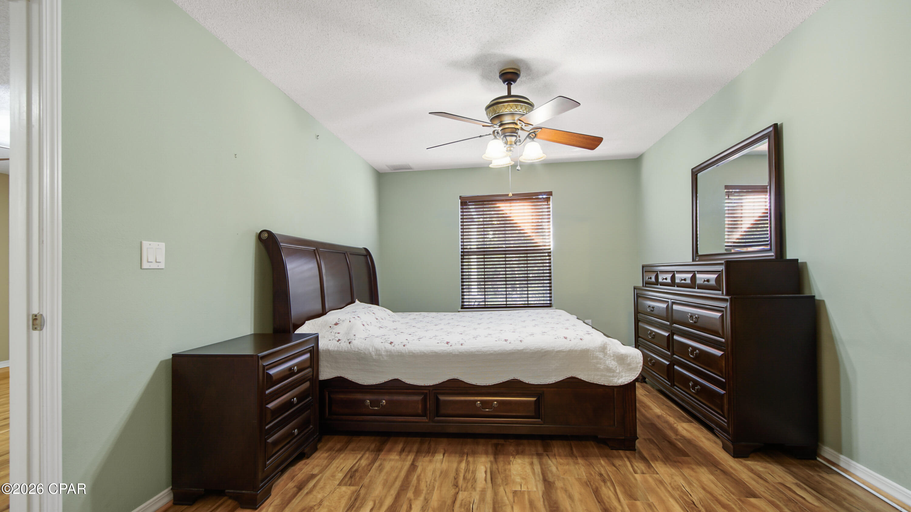 Image 12 For 70 Park Place