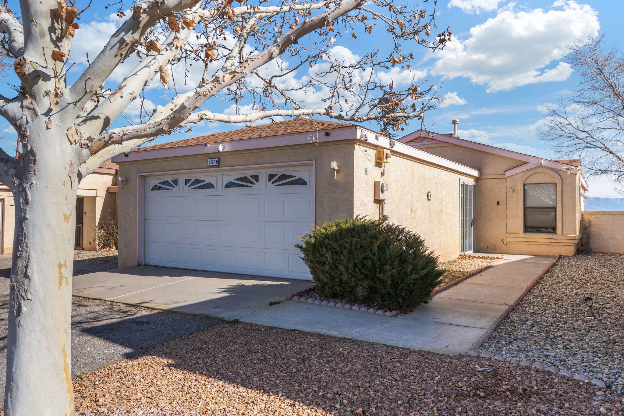 1656 Plum Road, Rio Rancho NM 87144