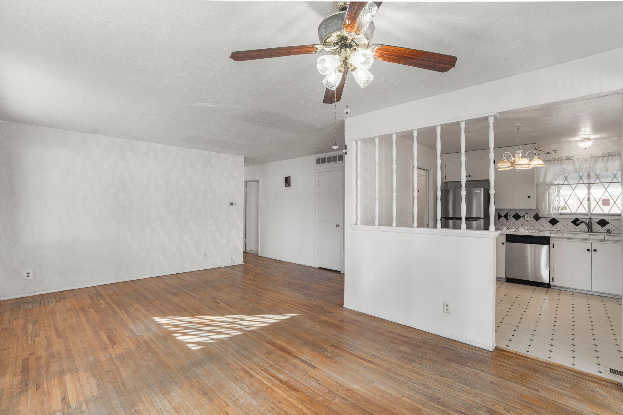 Homes for sale in Santa Fe, NM | 2704 Alamosa Dr, Santa Fe, NM 87505 | MLS# 1097171